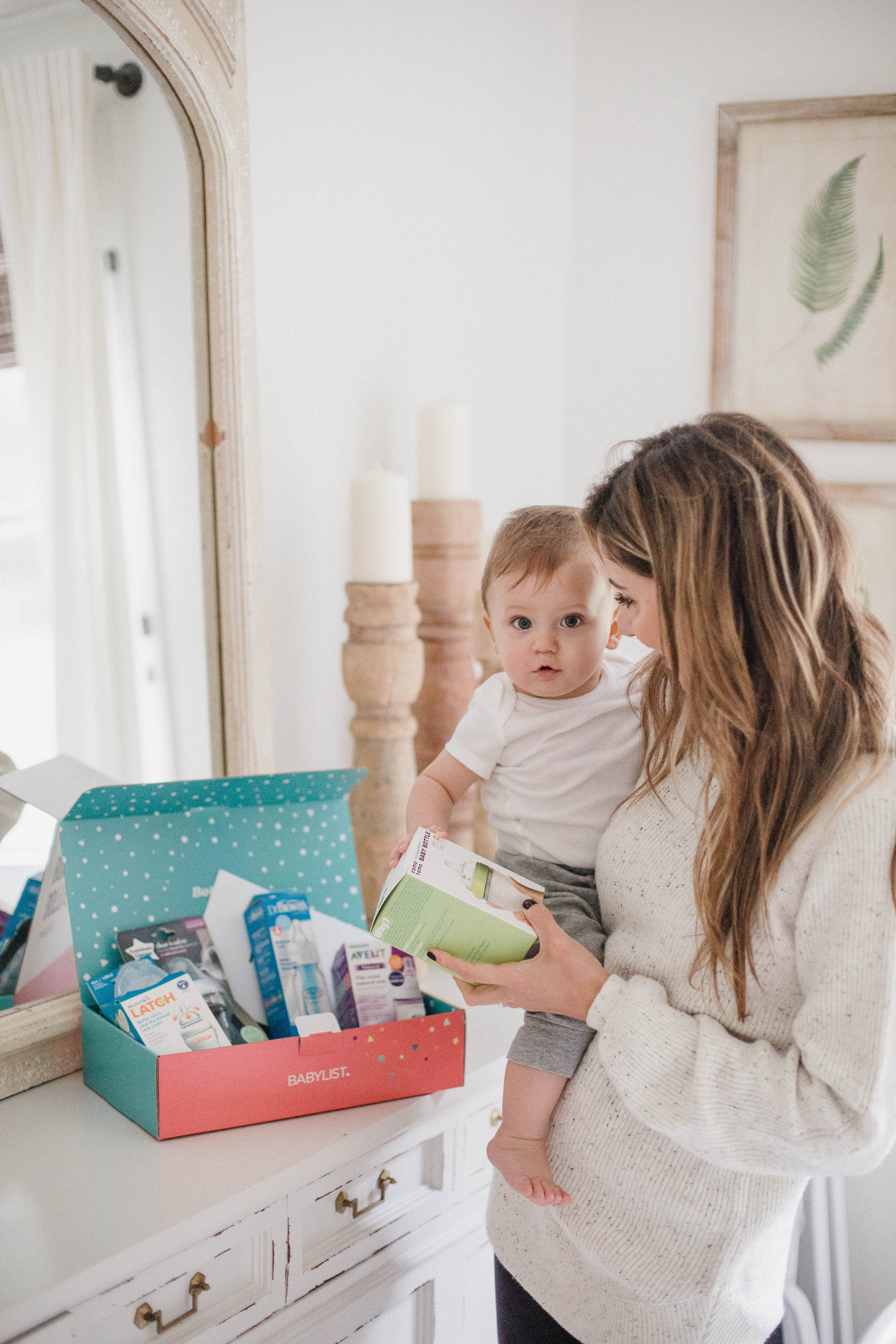 Connecticut life and style blogger Lauren McBride shares Babylist's Baby Bottle Box, a new item from Babylist that featured the top 5 bottles according to registries for parents to try.