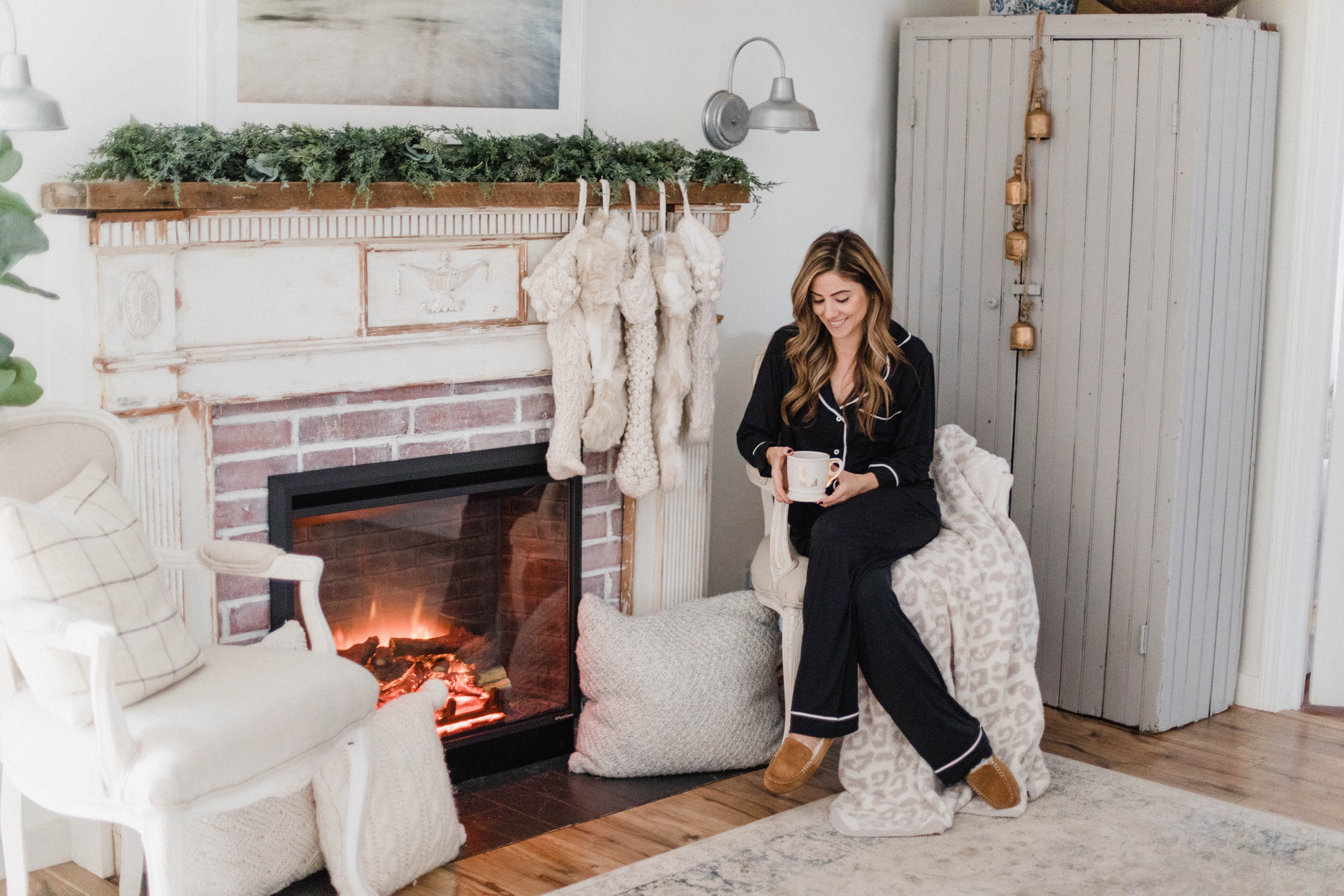 Connecticut life and style blogger Lauren McBride shares Cozy Gifts with QVC including picks from Barefoot Dreams, Koolaburra by Ugg, and more. Featuring gifts in a variety of prices!
