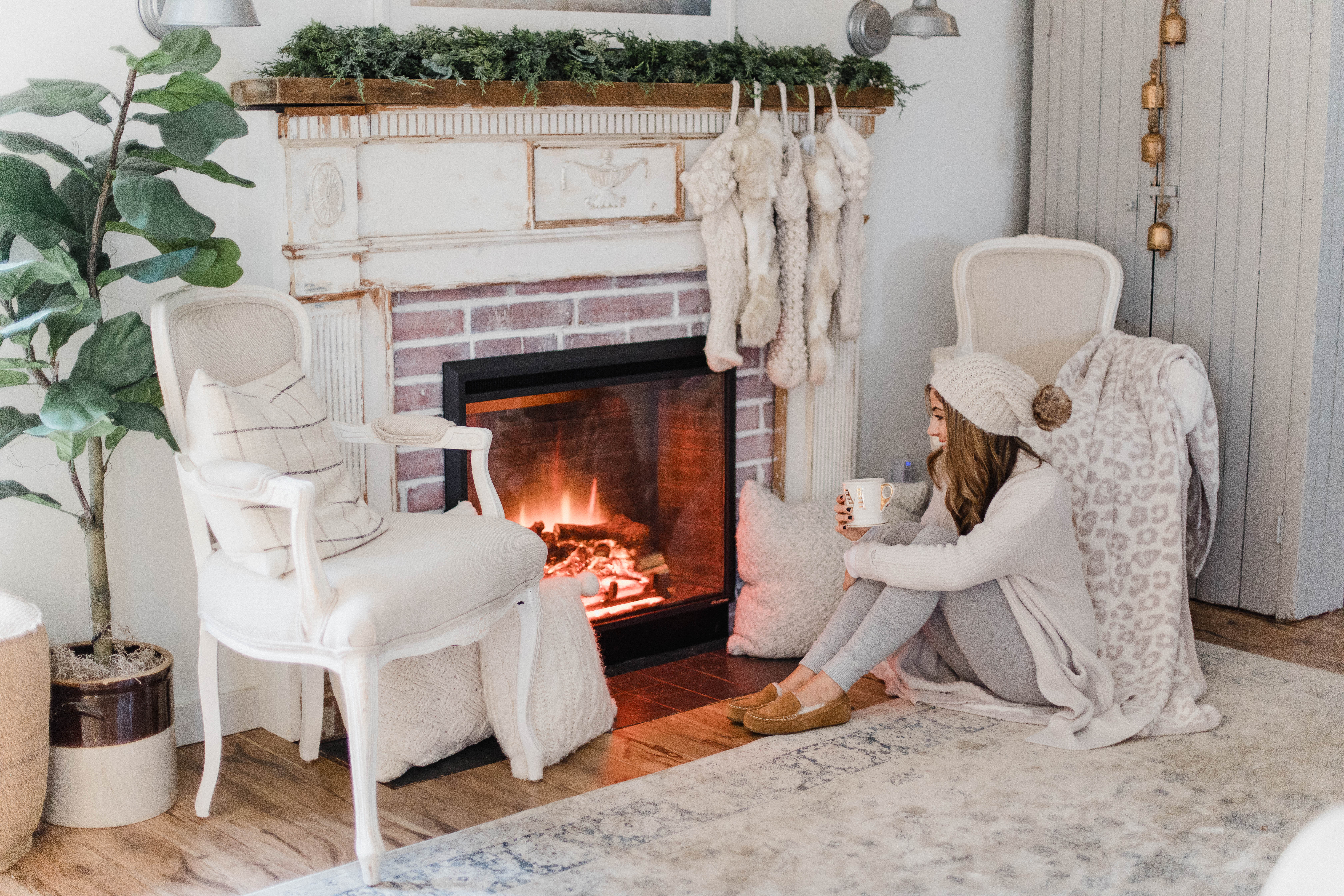 Connecticut life and style blogger Lauren McBride shares Cozy Gifts with QVC including picks from Barefoot Dreams, Koolaburra by Ugg, and more. Featuring gifts in a variety of prices!