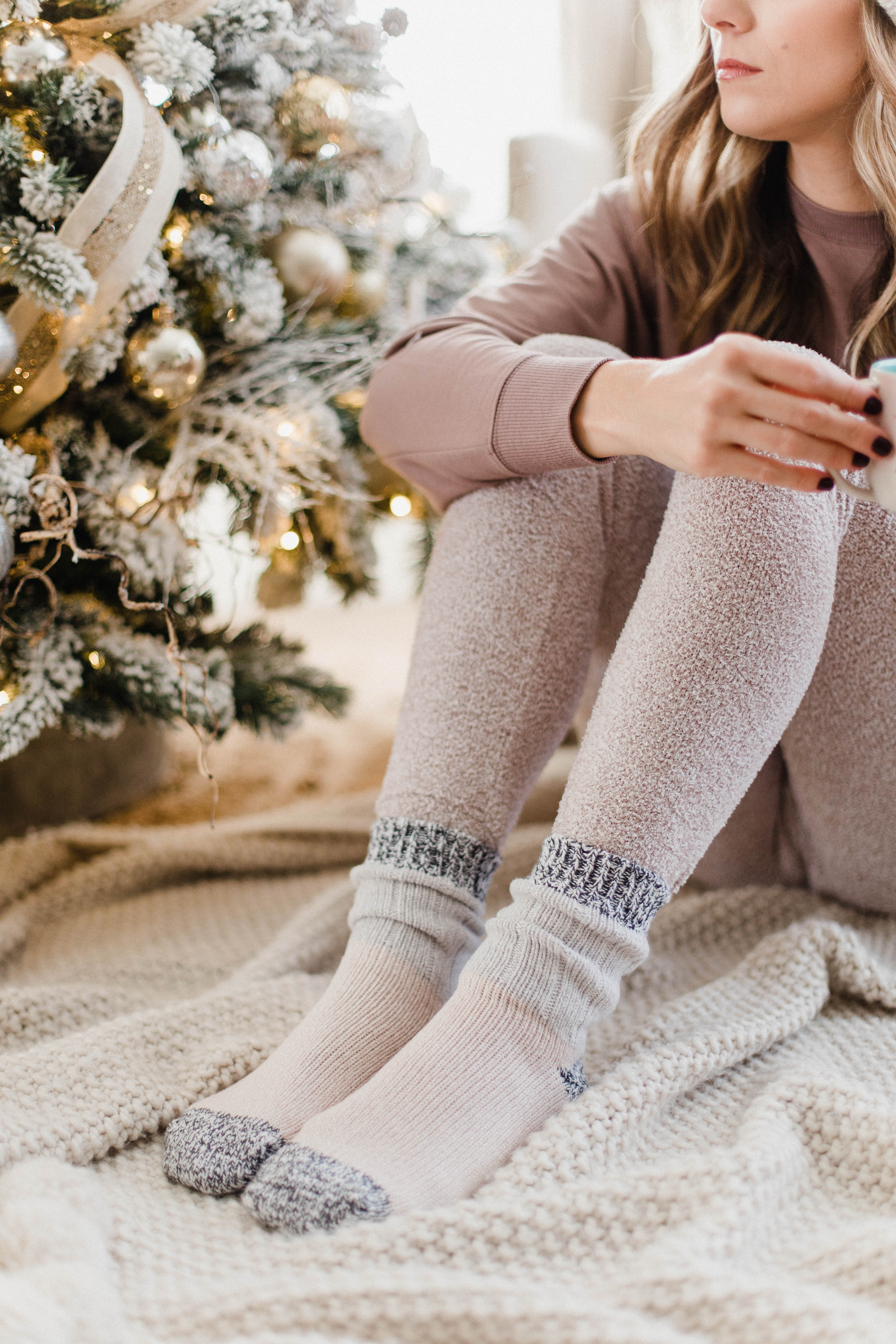 Connecticut life and style blogger Lauren McBride shares some cozy holiday loungewear and where to find it during Express's Black Friday Sale.