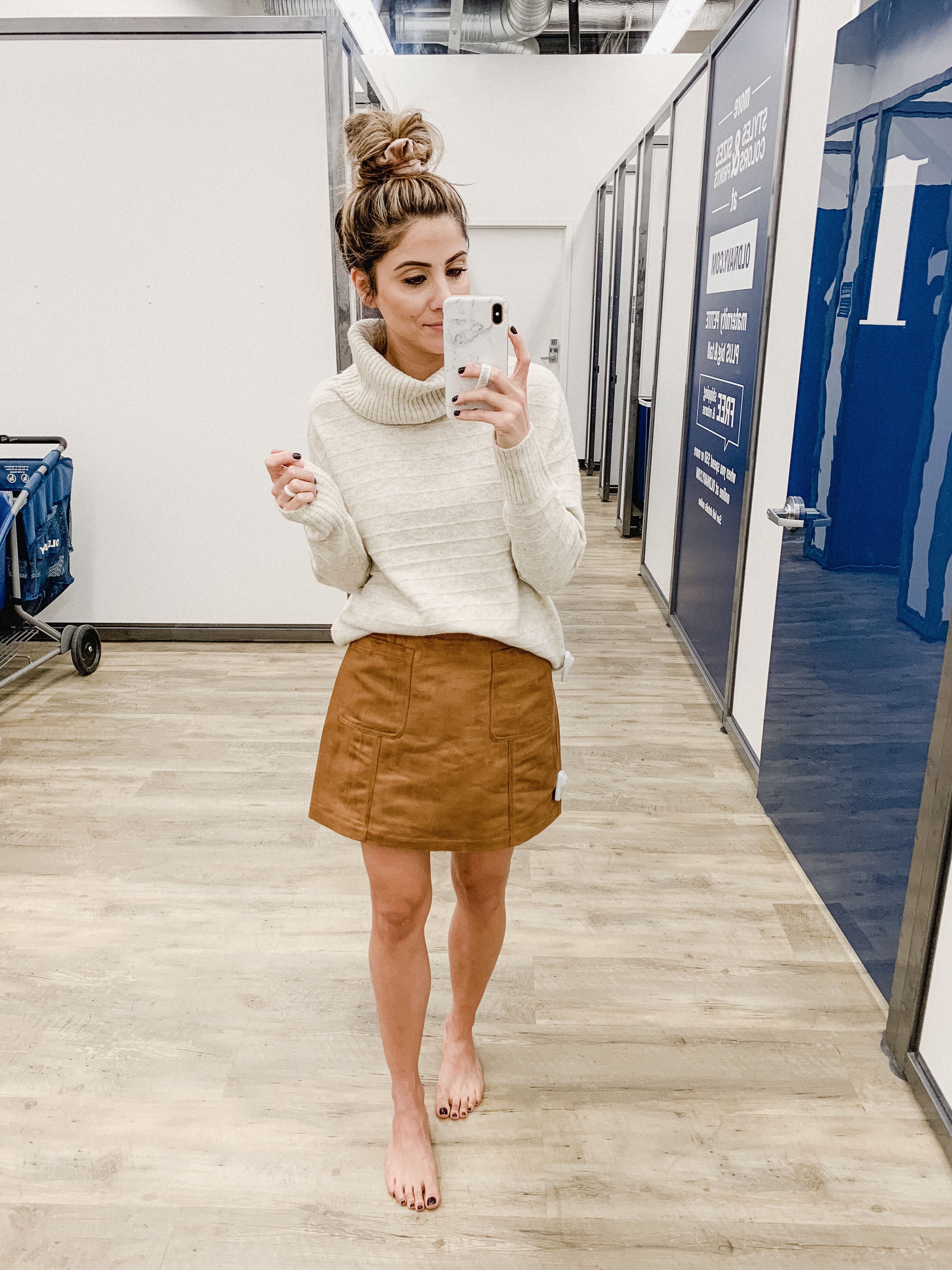 Connecticut life and style blogger Lauren McBride shares a November Old Navy Try On session featuring holiday ready casual and dressier looks!