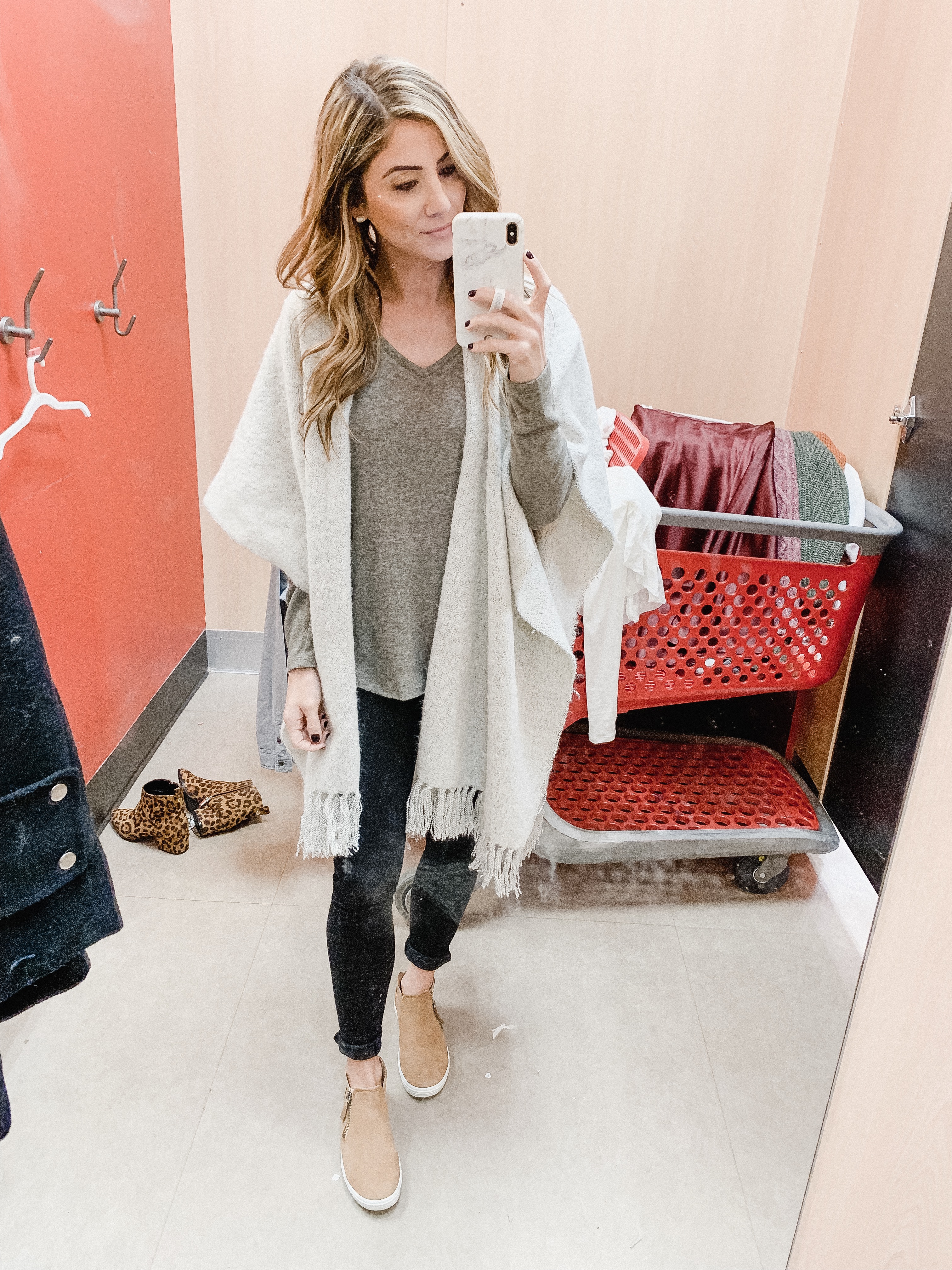 Connecticut life and style blogger Lauren McBride shares a Target Try-On featuring casual and dressy holiday outfit ideas.