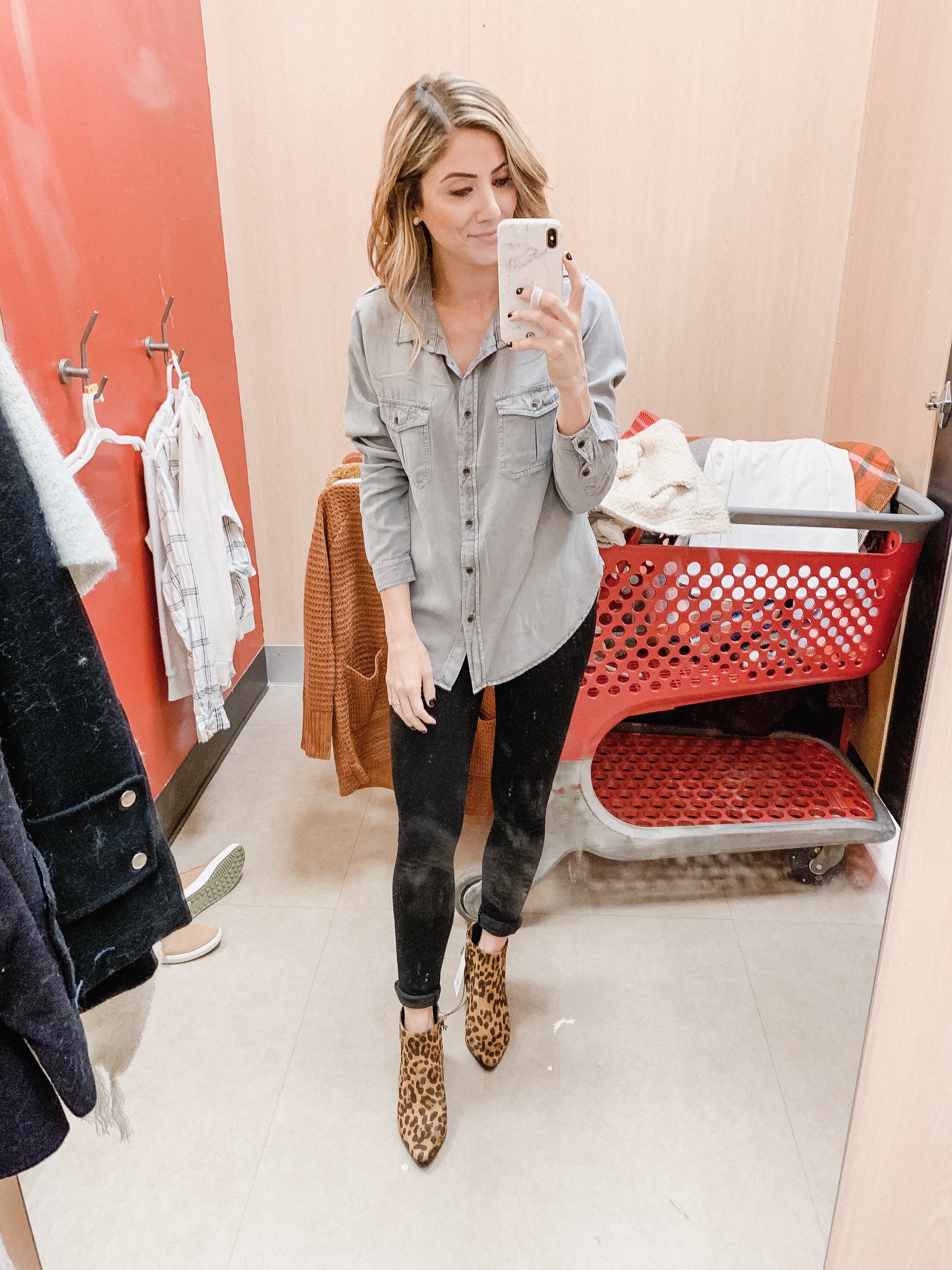 Connecticut life and style blogger Lauren McBride shares a Target Try-On featuring casual and dressy holiday outfit ideas.