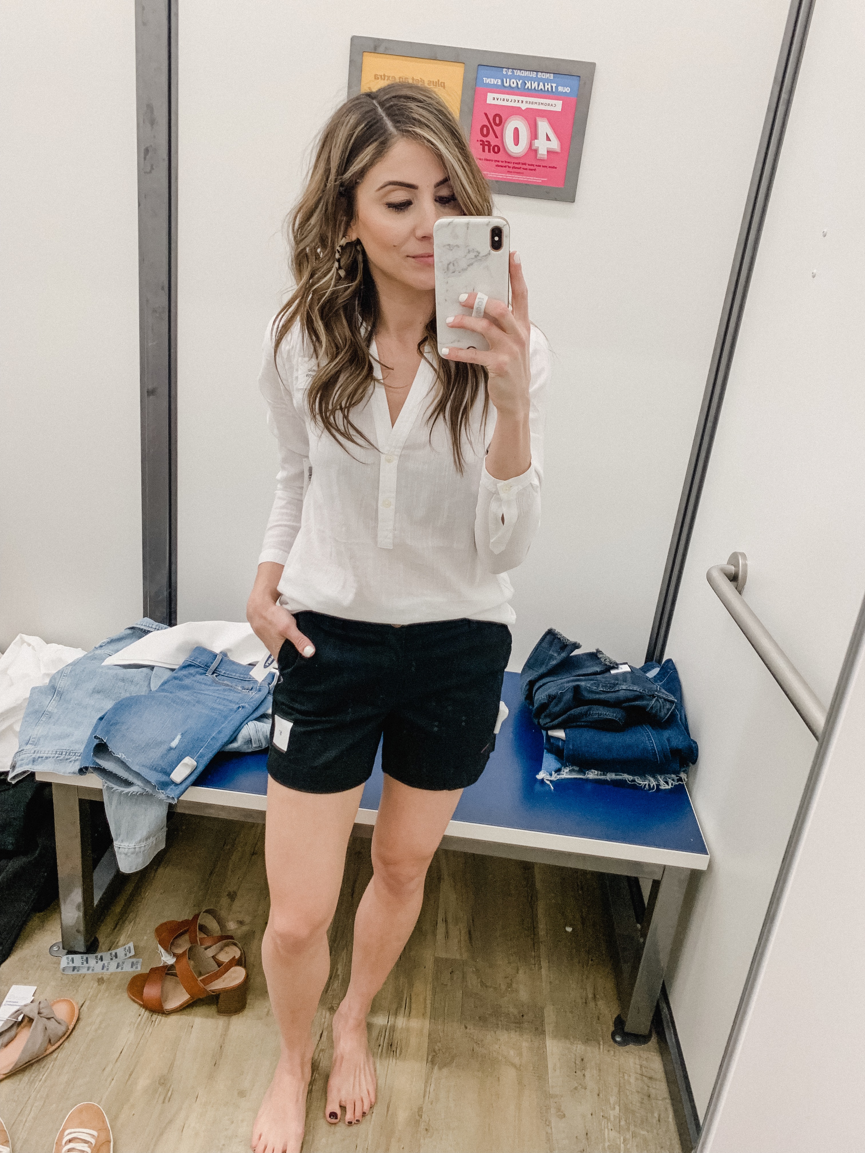 Connecticut life and style blogger Lauren McBride shares a March Old Navy try on featuring spring staples that will maximize your wardrobe.