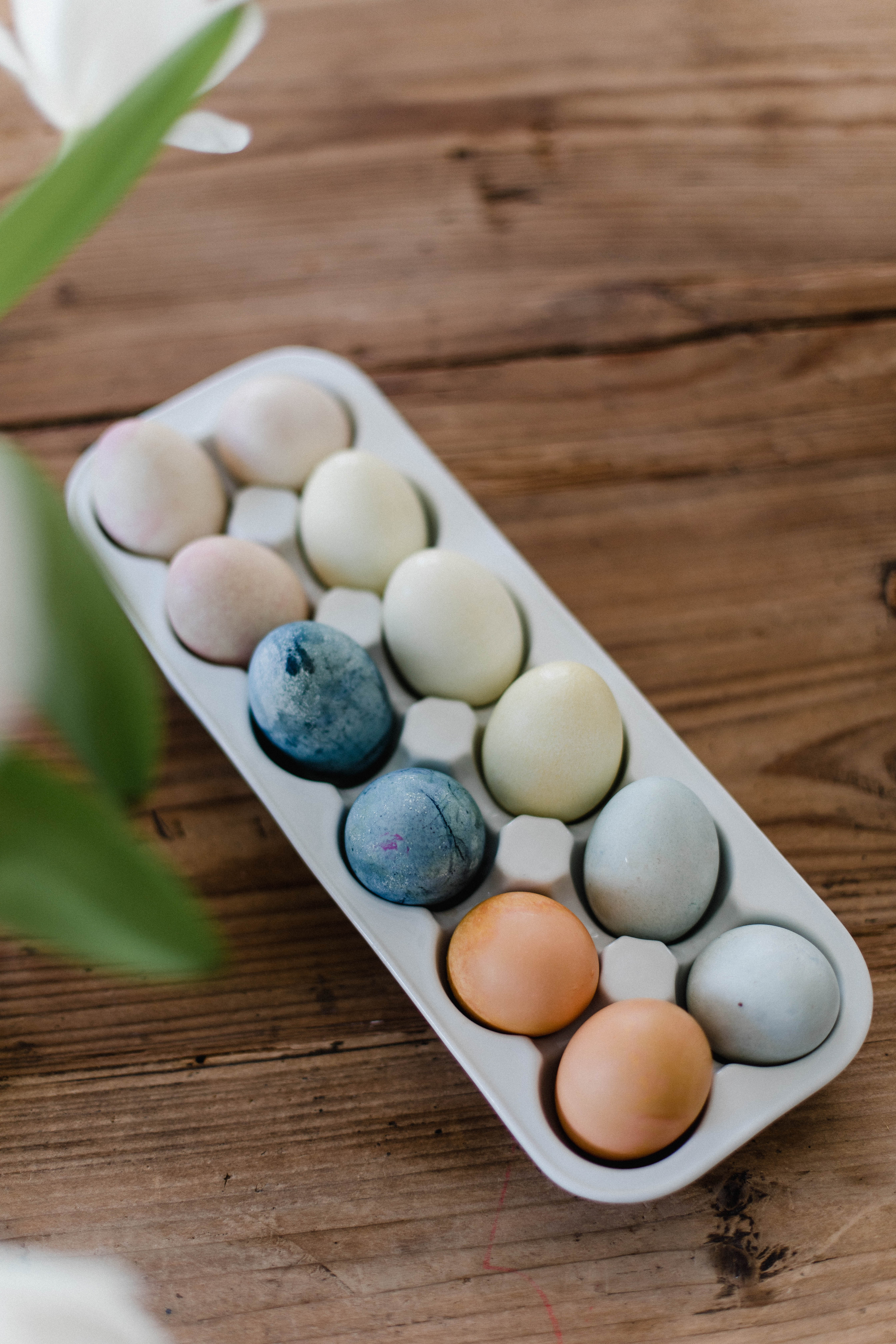 Connecticut life and style blogger Lauren McBride shares all natural easter egg dye featuring how to dye easter eggs with fruits and vegetables.