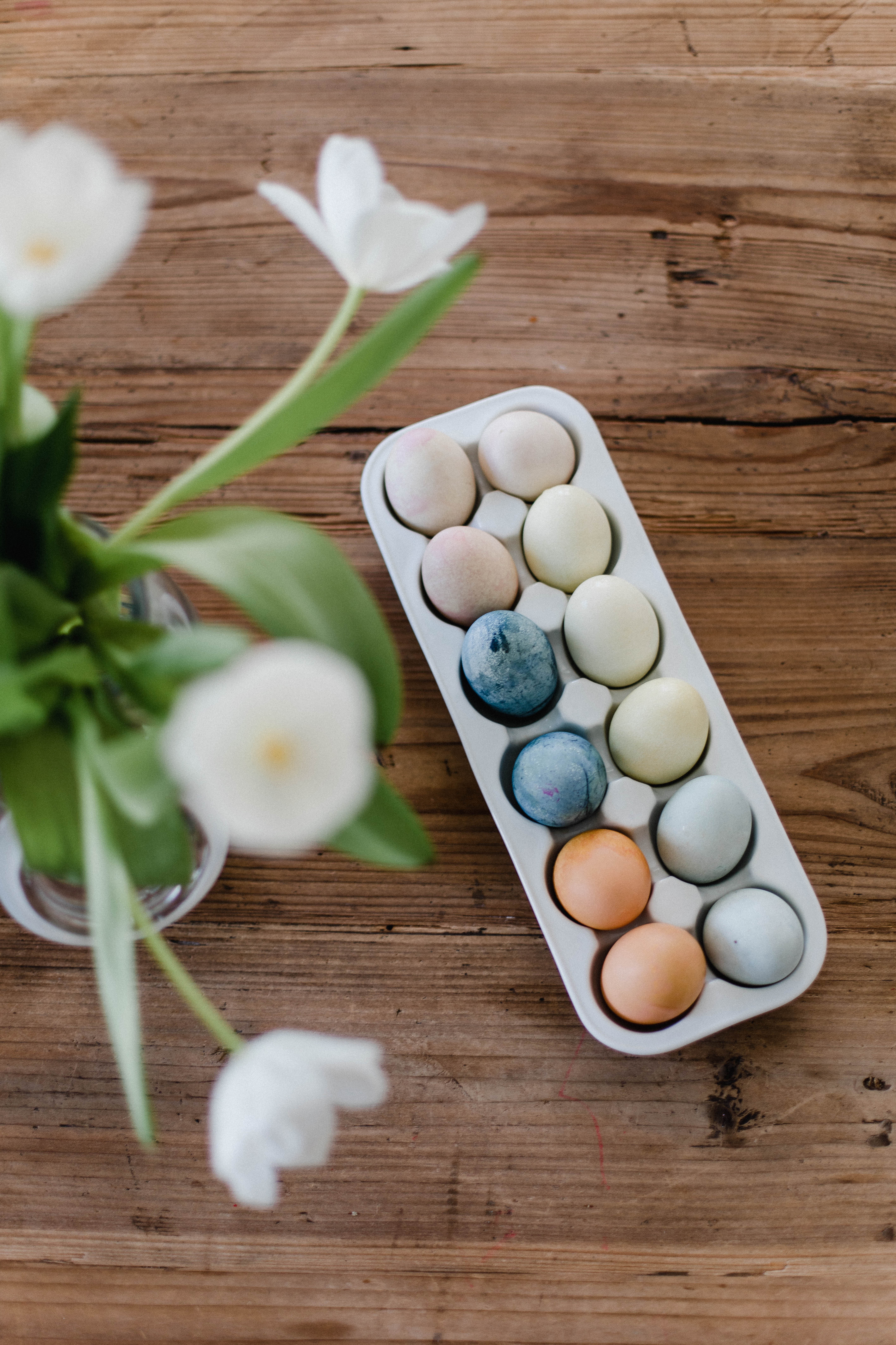 Connecticut life and style blogger Lauren McBride shares all natural easter egg dye featuring how to dye easter eggs with fruits and vegetables.