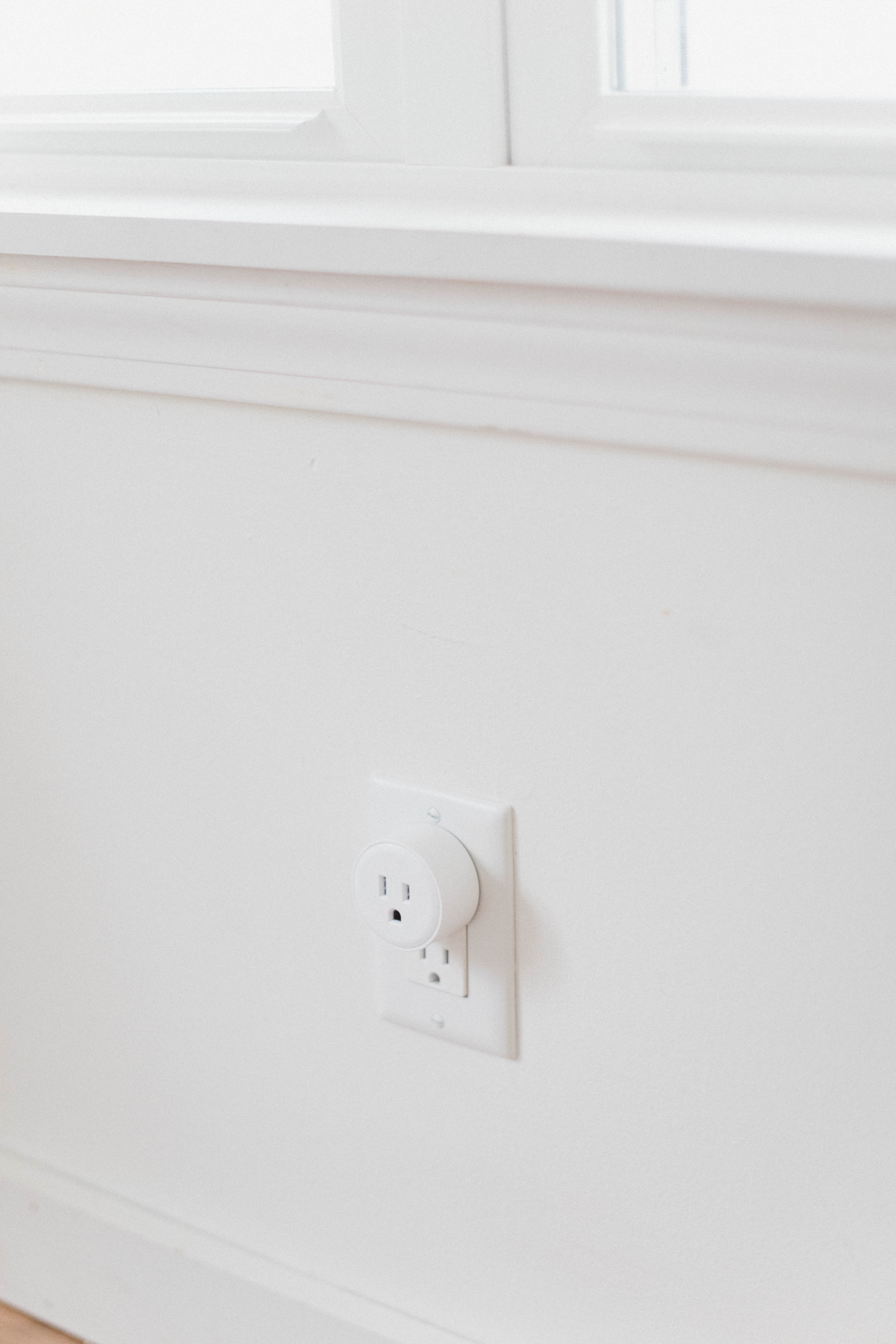 Connecticut life and style blogger Lauren McBride shares The Best Smart Home Devices for your Home, including Amazon Echo, Ring Doorbell, and more.