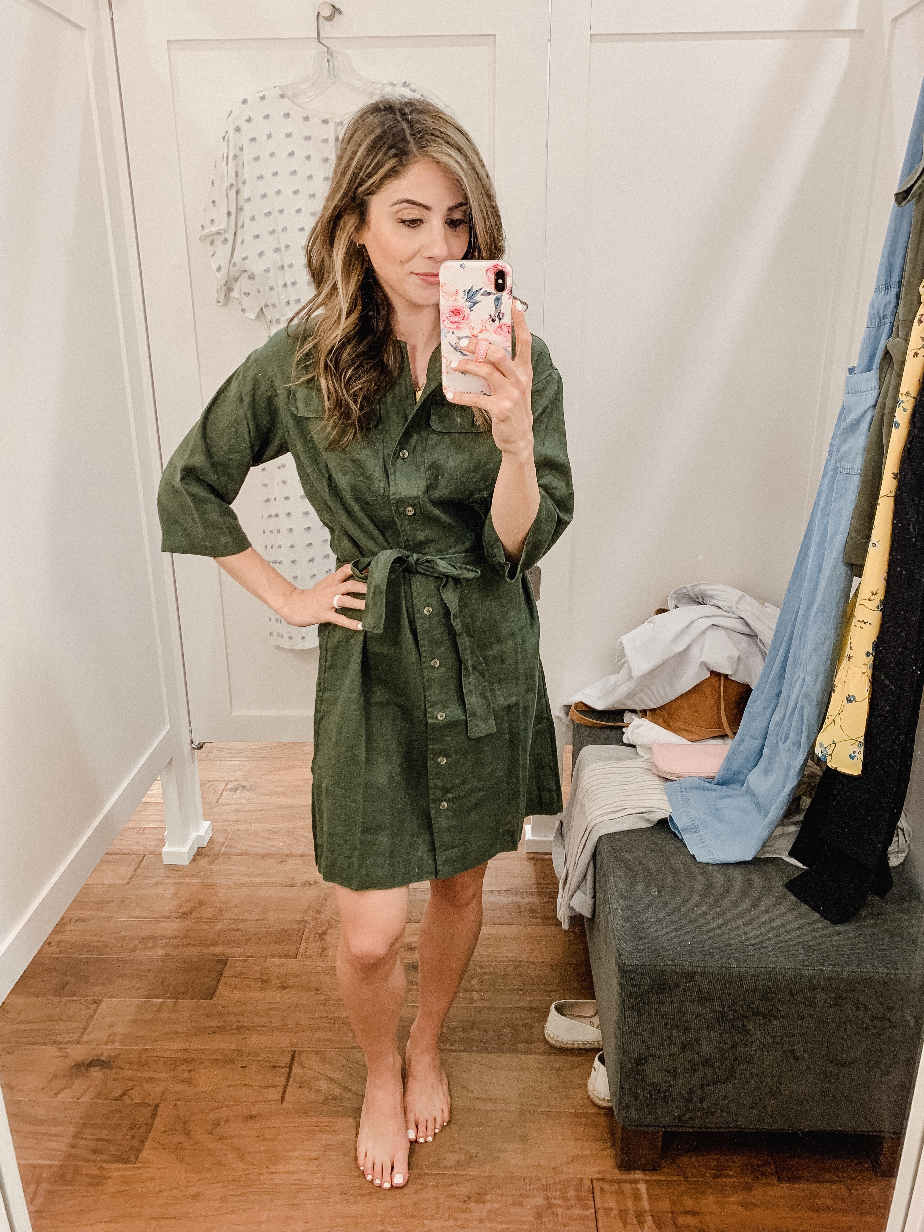 Connecticut life and style blogger Lauren McBride shares a LOFT try on and friends and family sale details. 