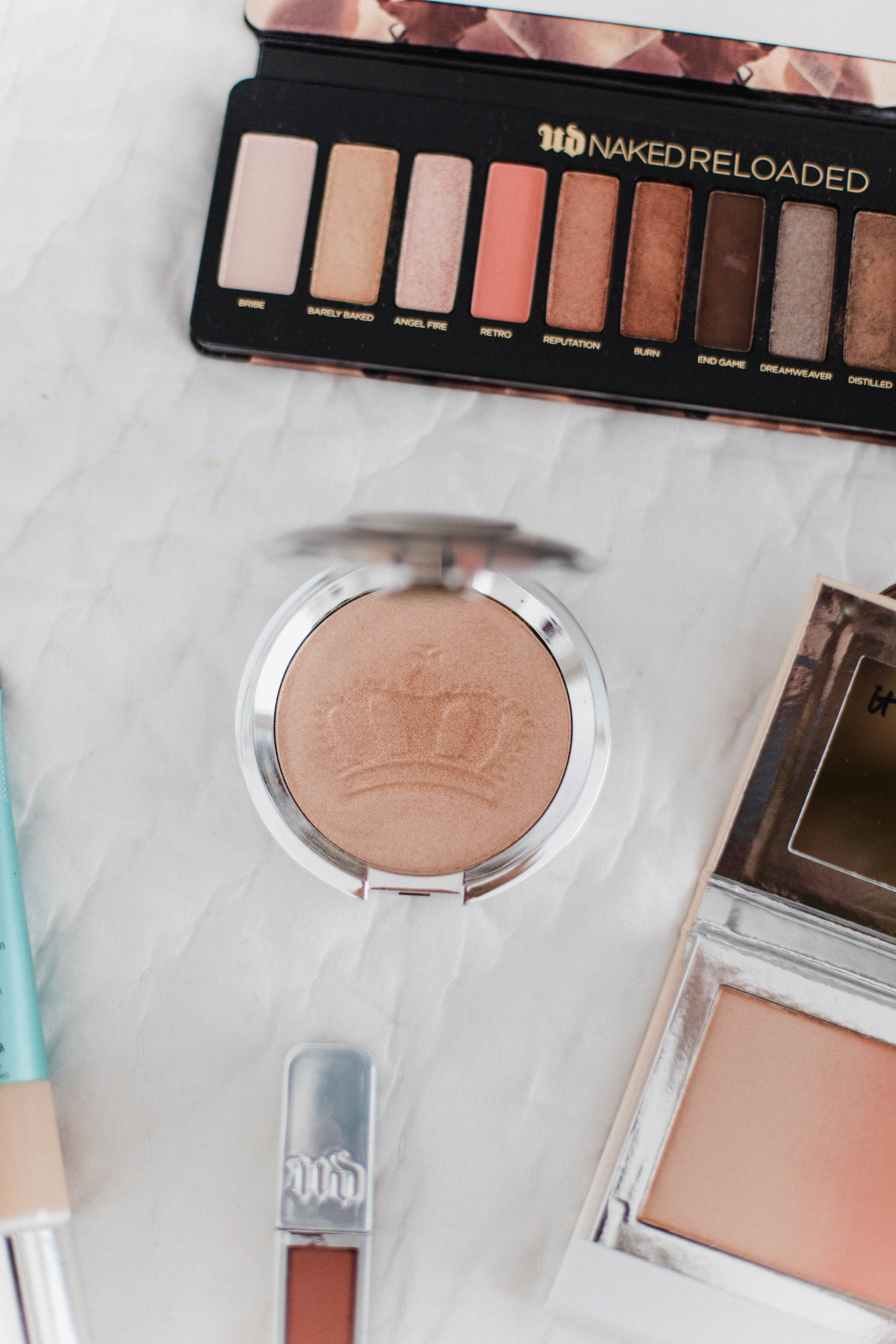 Connecticut life and style blogger Lauren McBride shares her favorite summer makeup products that give the perfect summer glow.