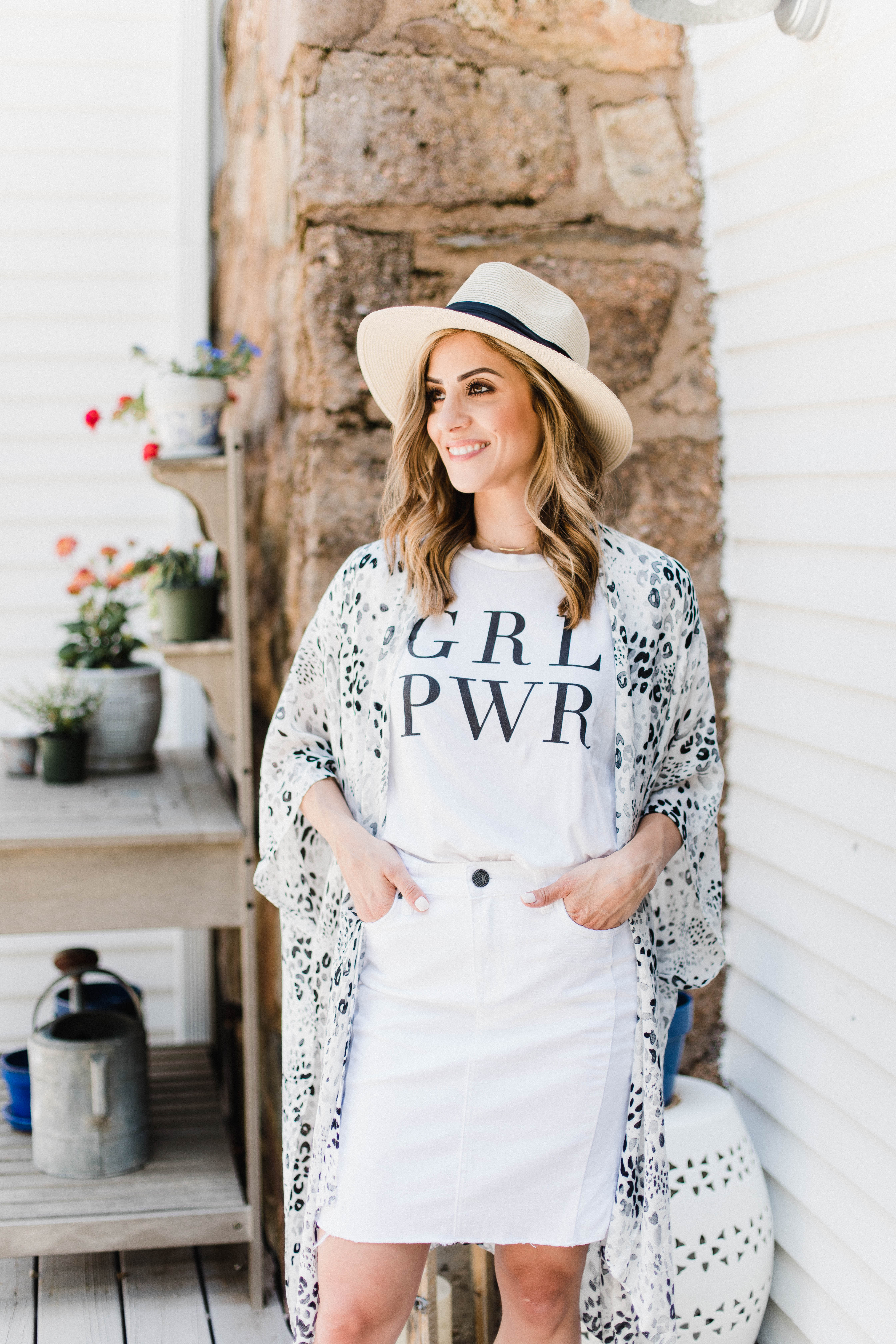 Connecticut life and style blogger Lauren McBride shares her June Evereve Trendsend box featuring a variety of versatile items for your wardrobe and multiple ways to style them.