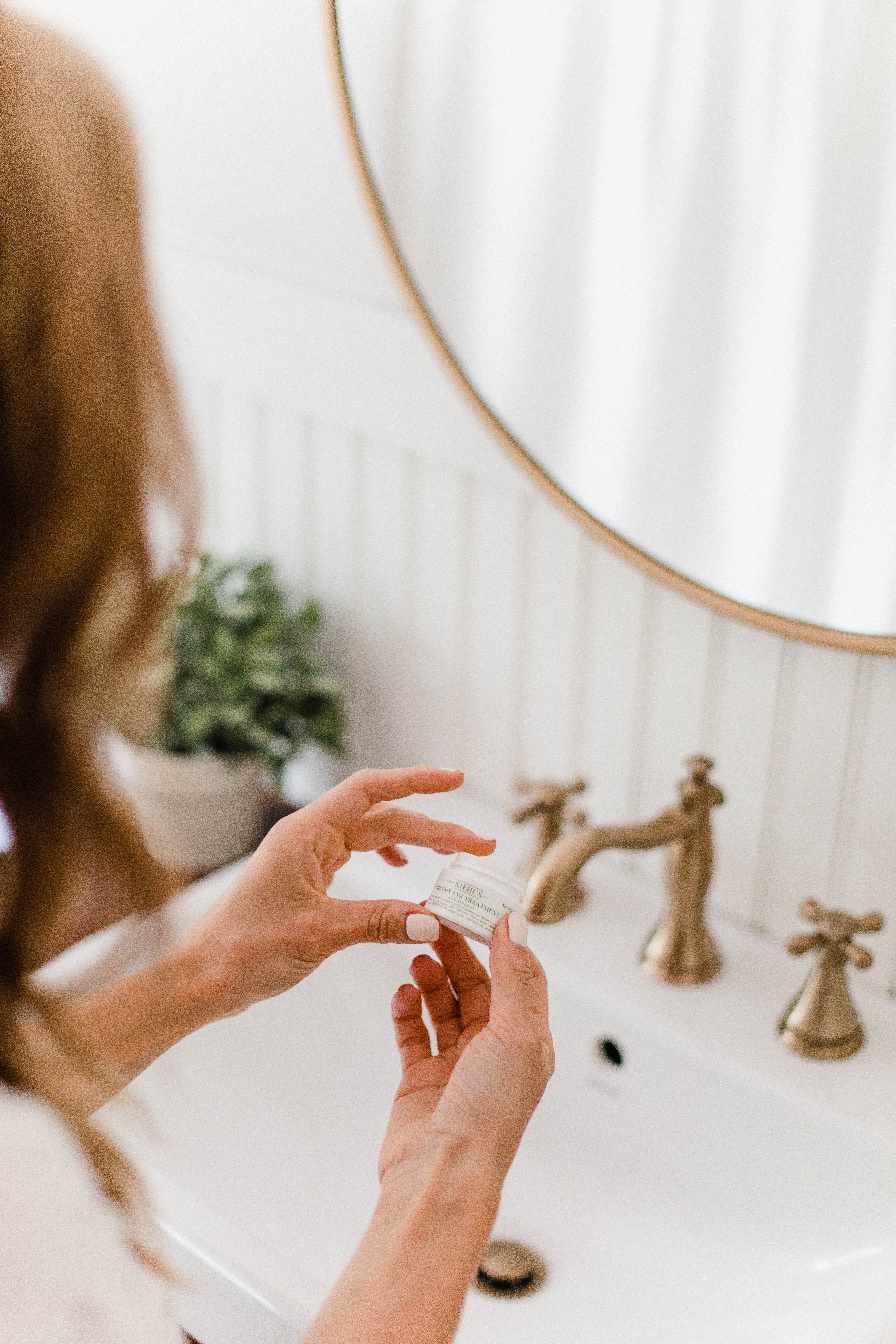 Connecticut life and style blogger Lauren McBride shares her new favorite eye cream from Kiehl's.