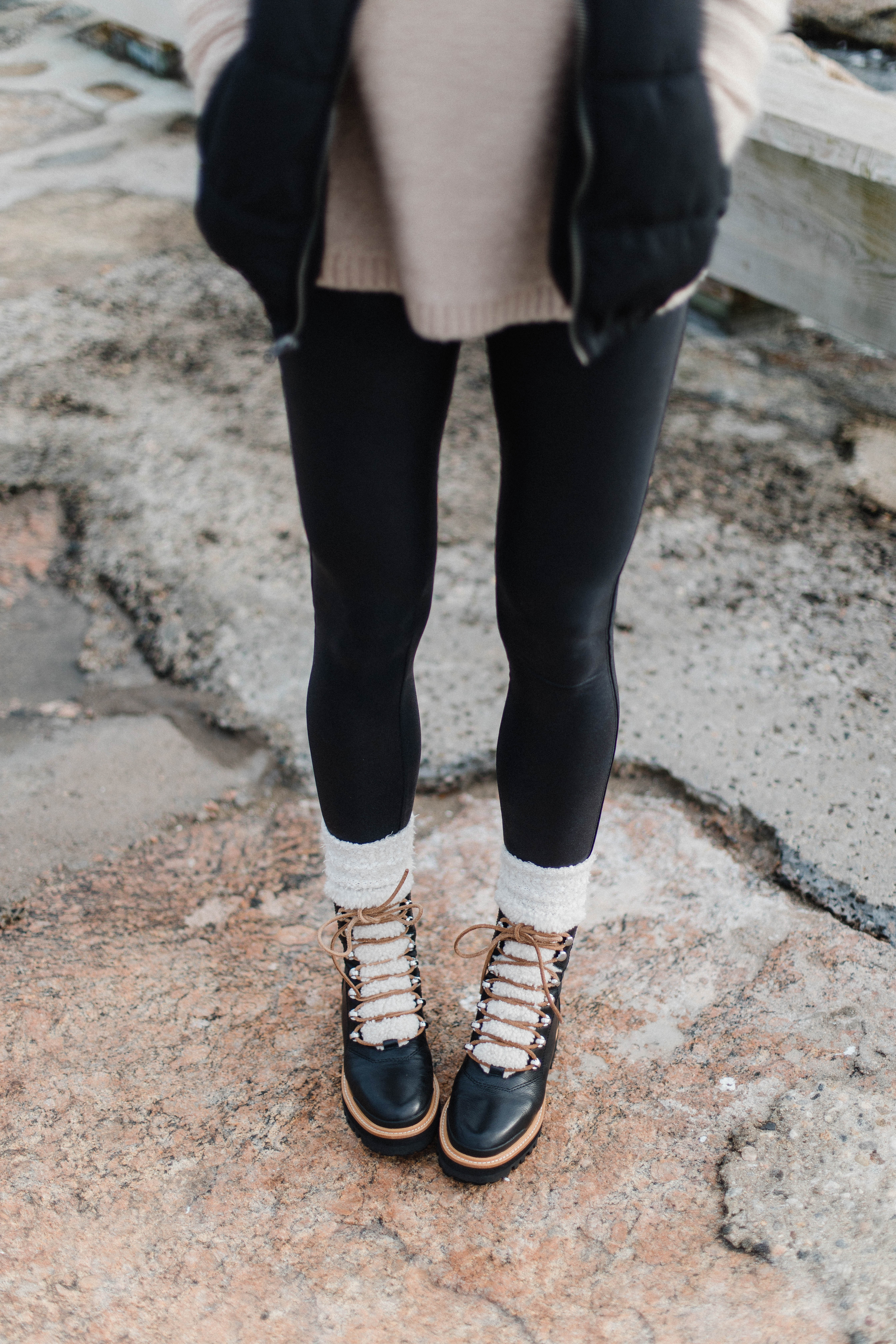 izzie genuine shearling lace up boot black