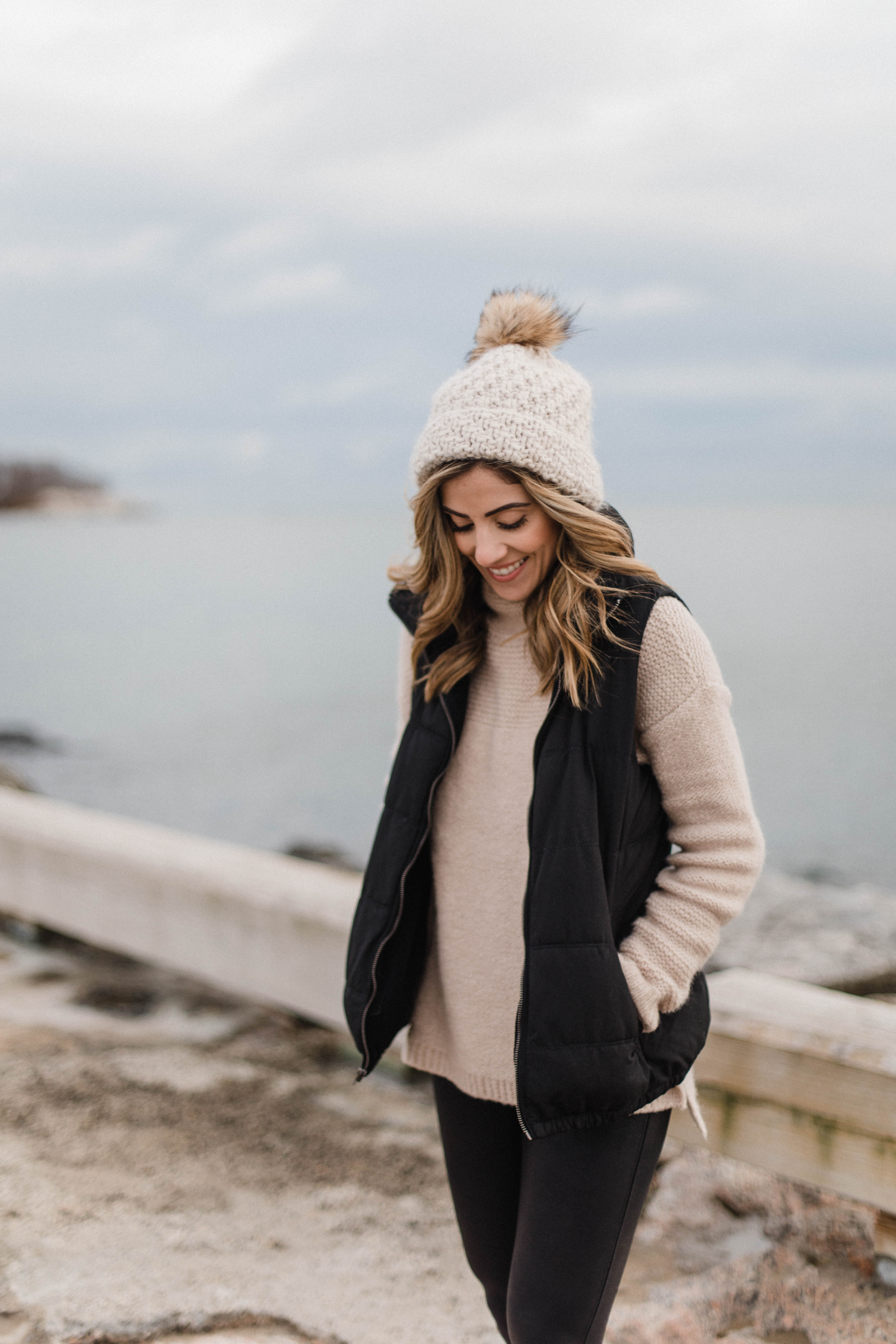 Style // Plaid Shirt and Puffer Vest - Lauren McBride  Casual holiday  outfits, Plaid fashion, Plaid shirt outfits