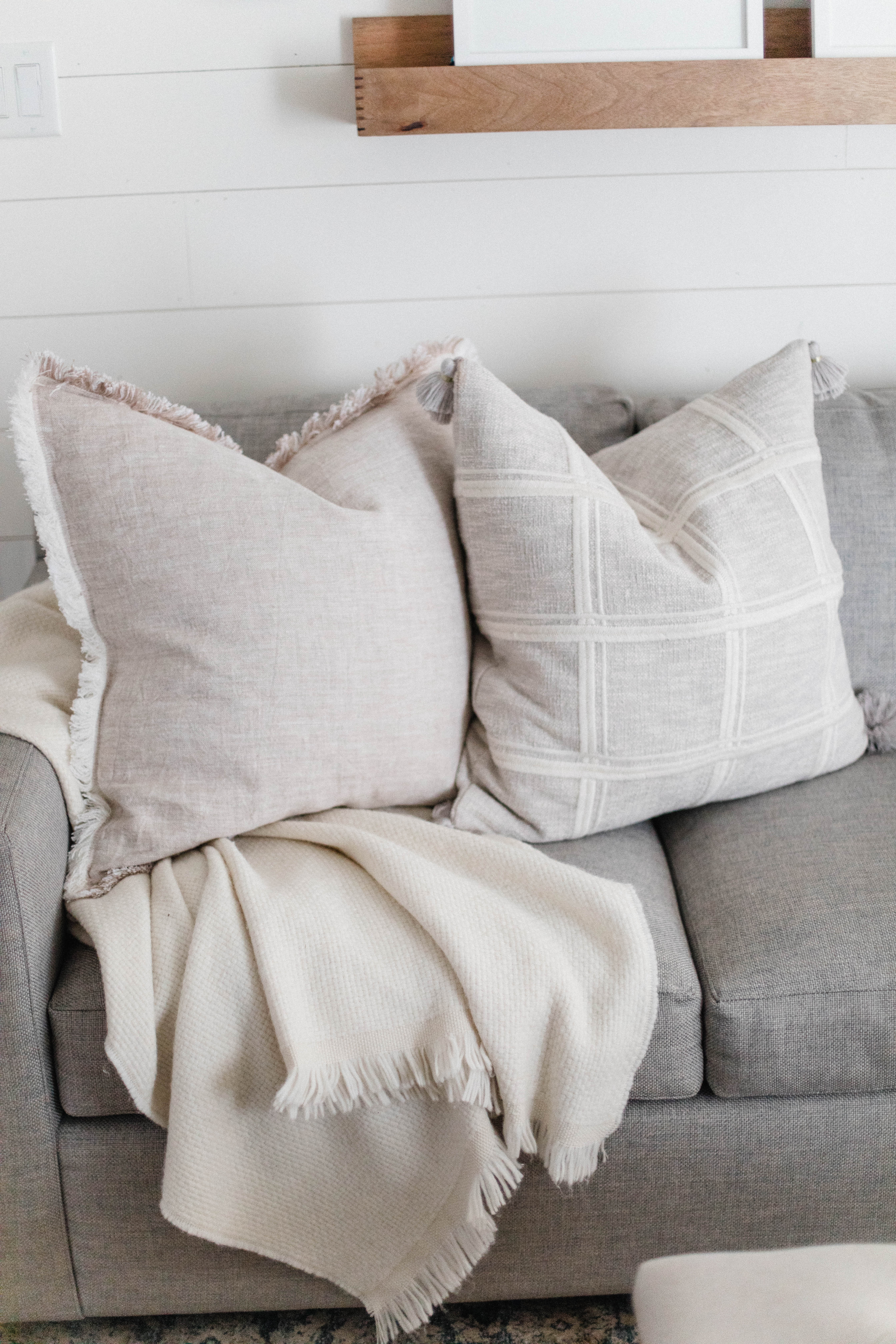 Love Serena + Lily? Right now they are having the biggest sale of the year. Not sure what to get? Connecticut Lifestyle Blogger Lauren McBride is sharing her top picks to grab from this year's Serena & Lily Thankful Sale. Click to see them here!