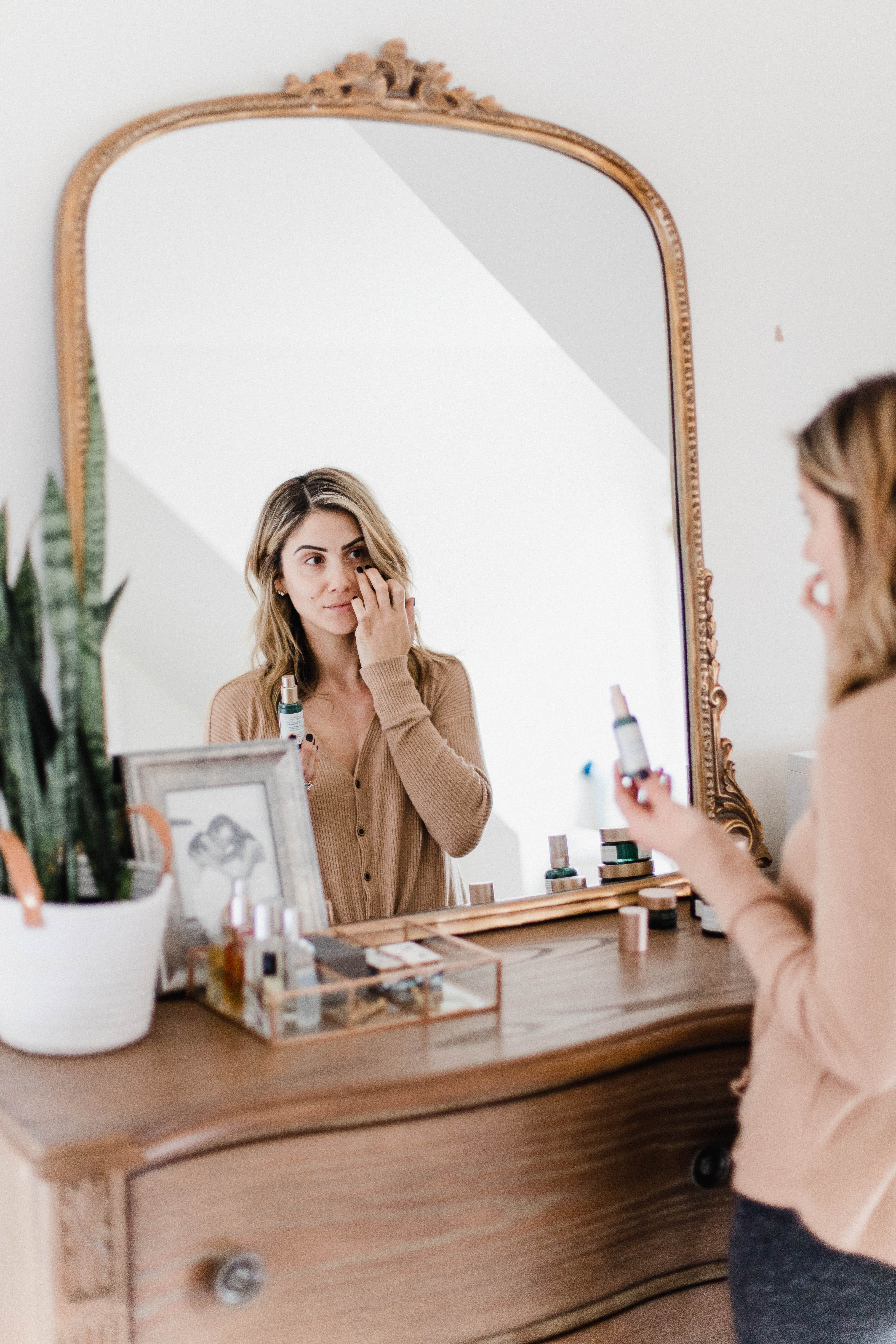 Connecticut life and style blogger Lauren McBride shares her current favorite @Biossance products, including a flash sale for Black Friday #ad