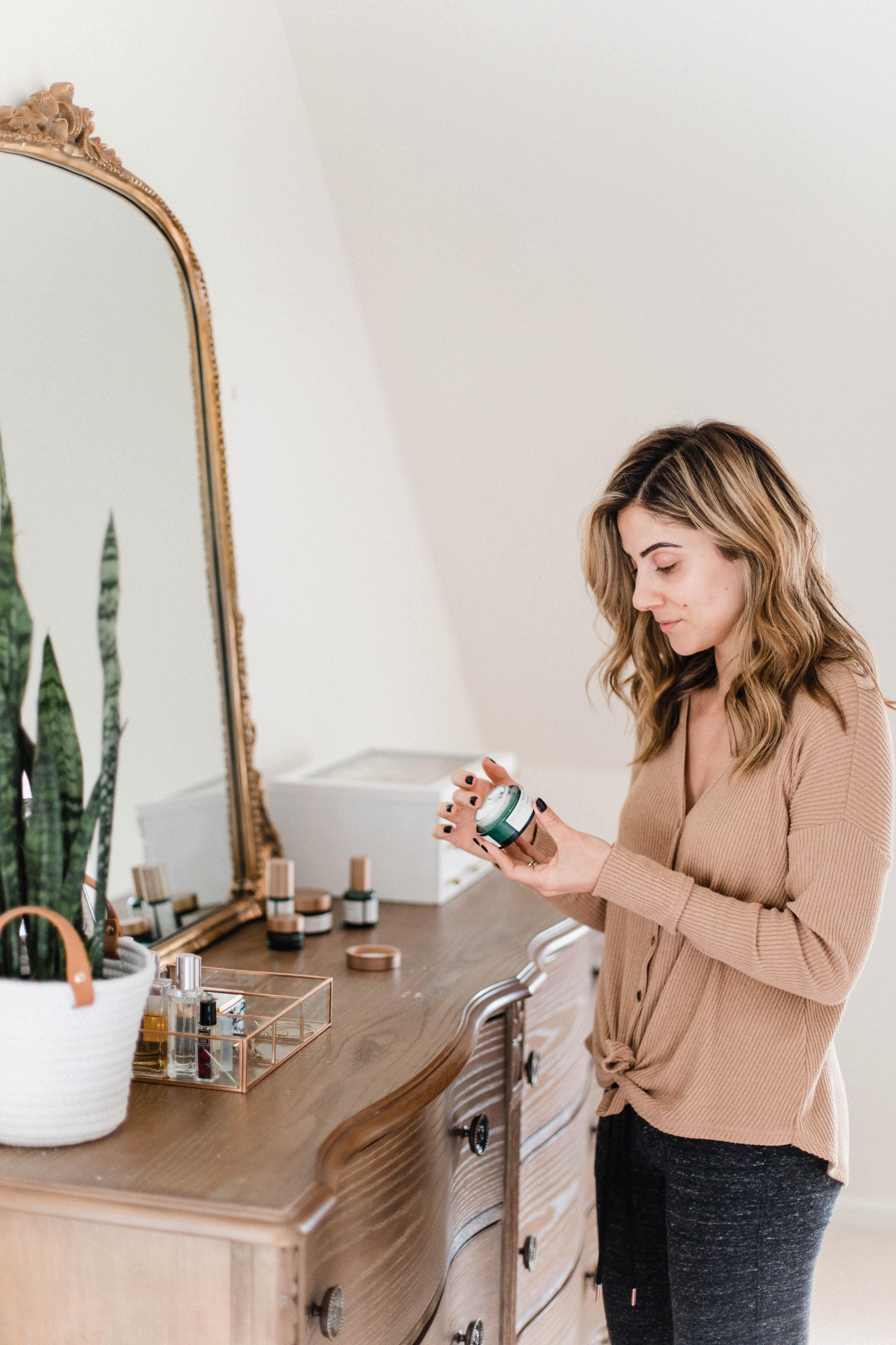 Connecticut life and style blogger Lauren McBride shares her current favorite @Biossance products, including a flash sale for Black Friday #ad