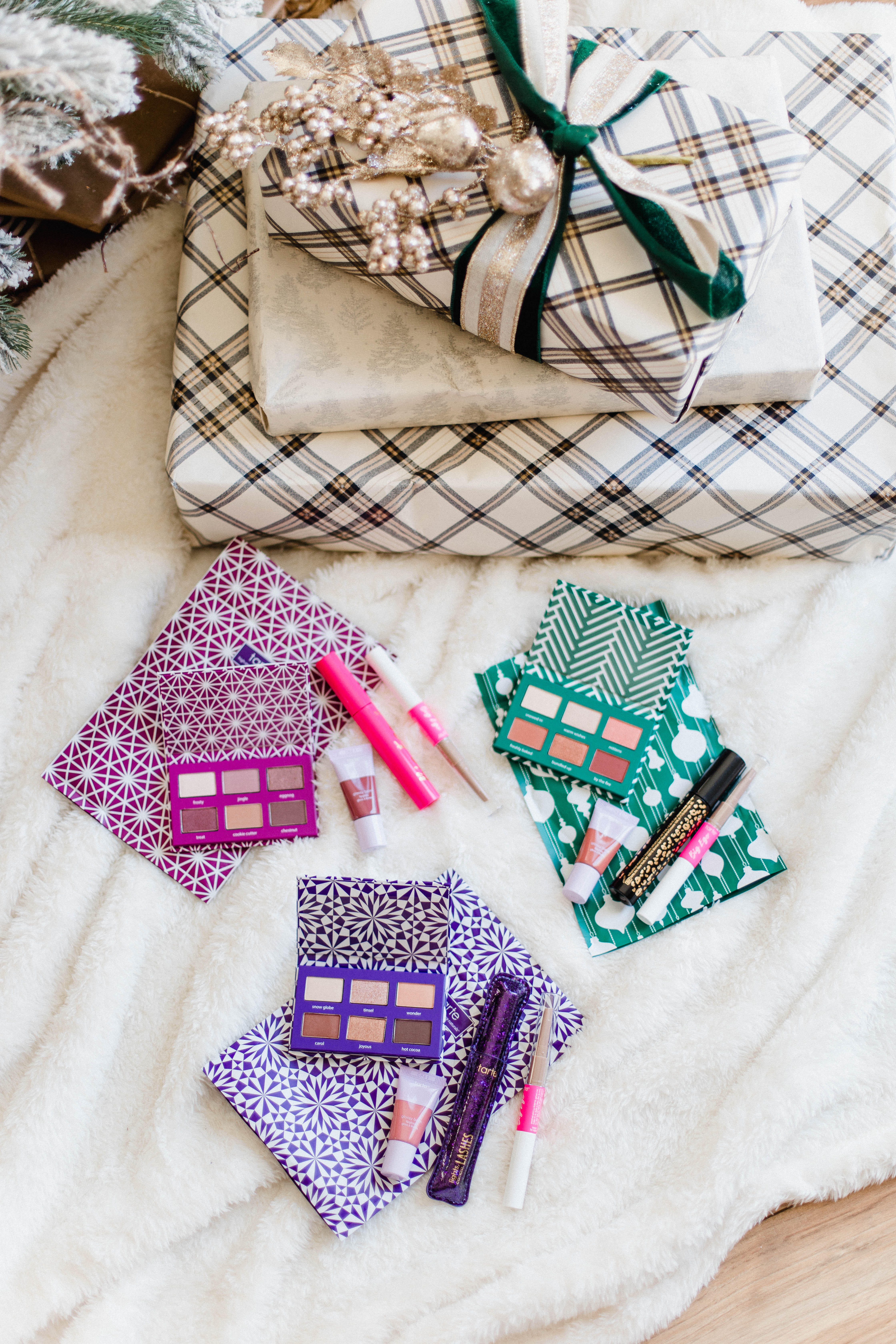 Connecticut life and style blogger Lauren McBride shares last minute beauty stocking stuffer ideas featuring items from QVC.