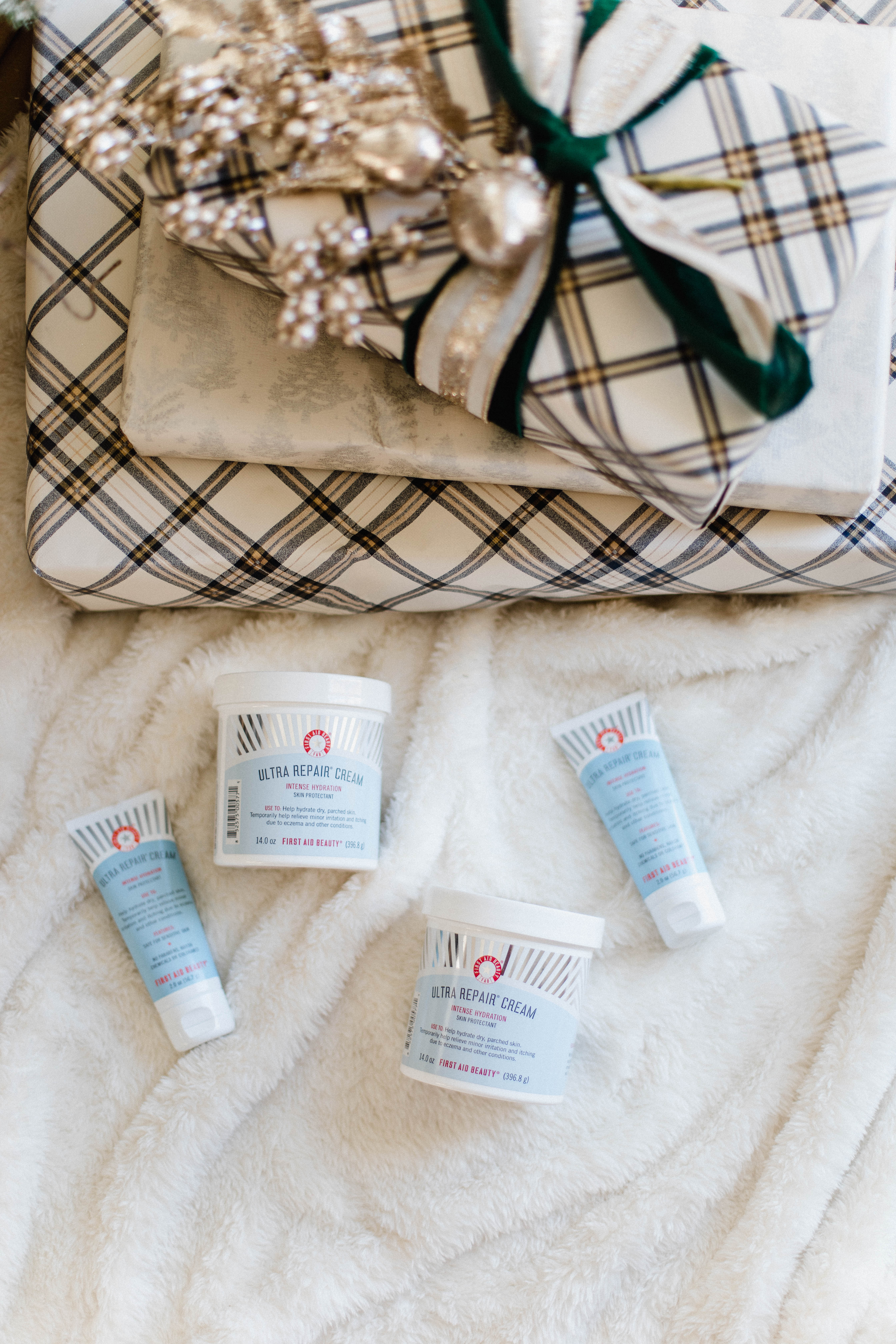 Connecticut life and style blogger Lauren McBride shares last minute beauty stocking stuffer ideas featuring items from QVC.