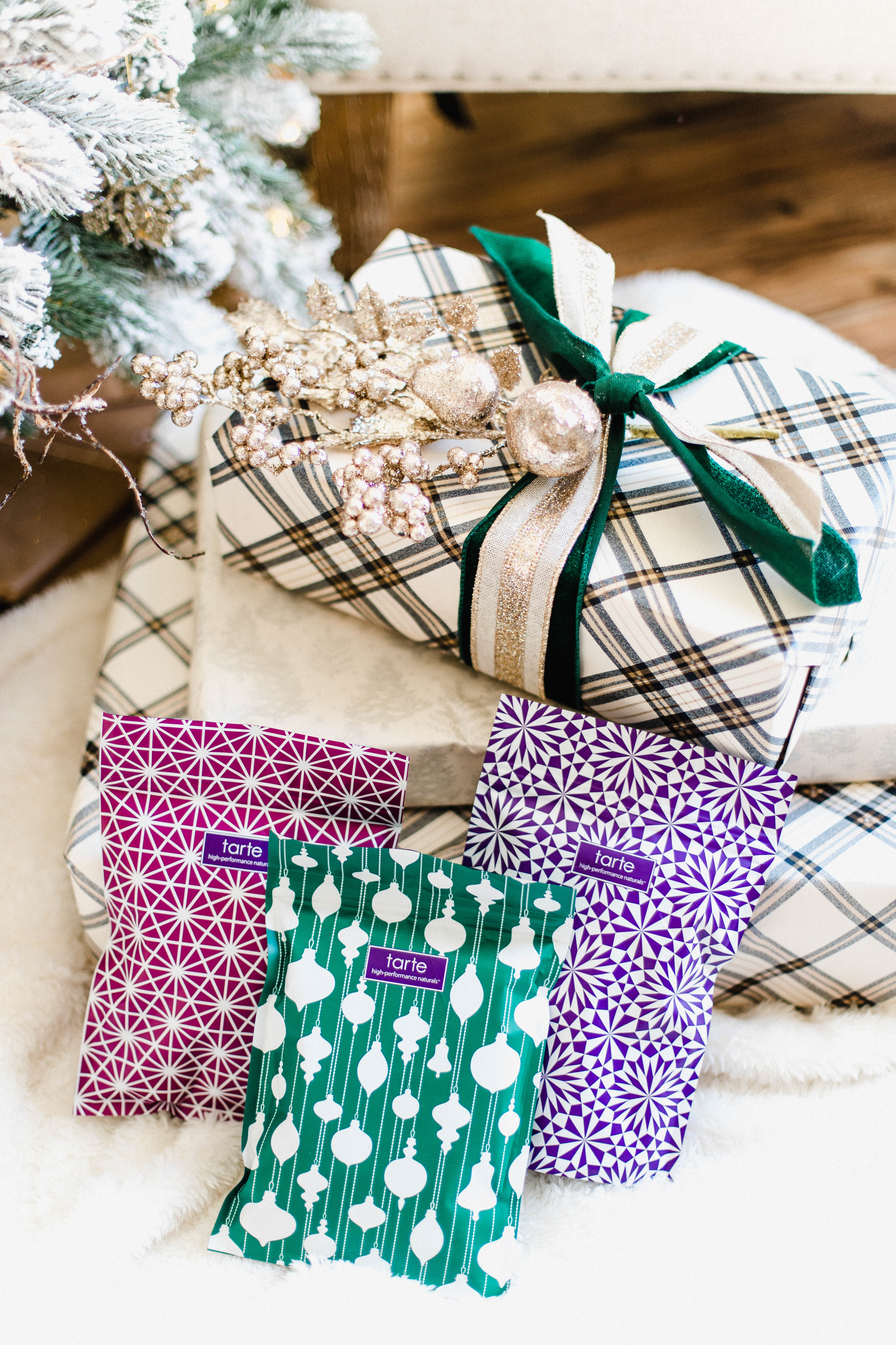 Connecticut life and style blogger Lauren McBride shares last minute beauty stocking stuffer ideas featuring items from QVC.