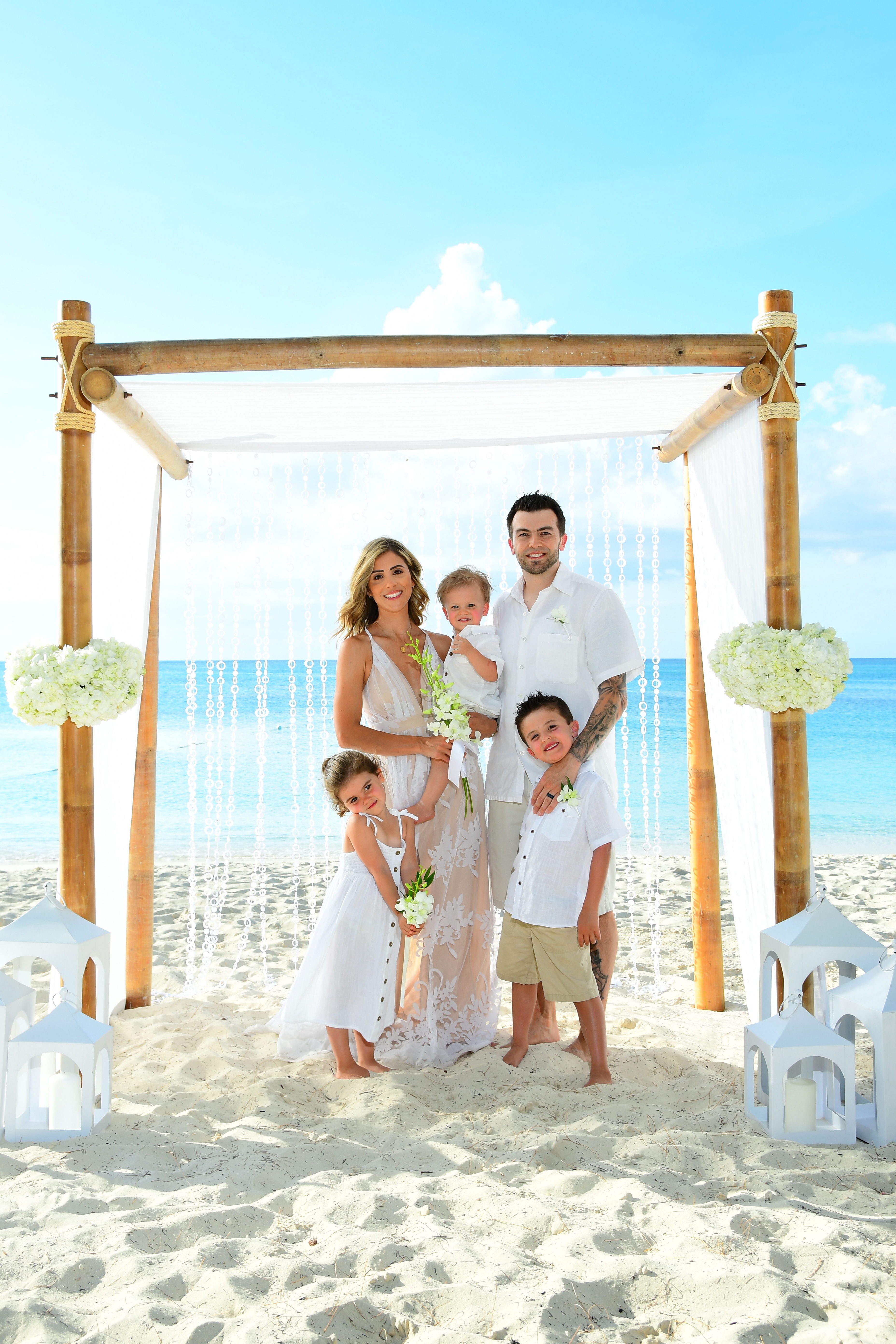 Burnley couple renew wedding vows in 'magical' beach ceremony for