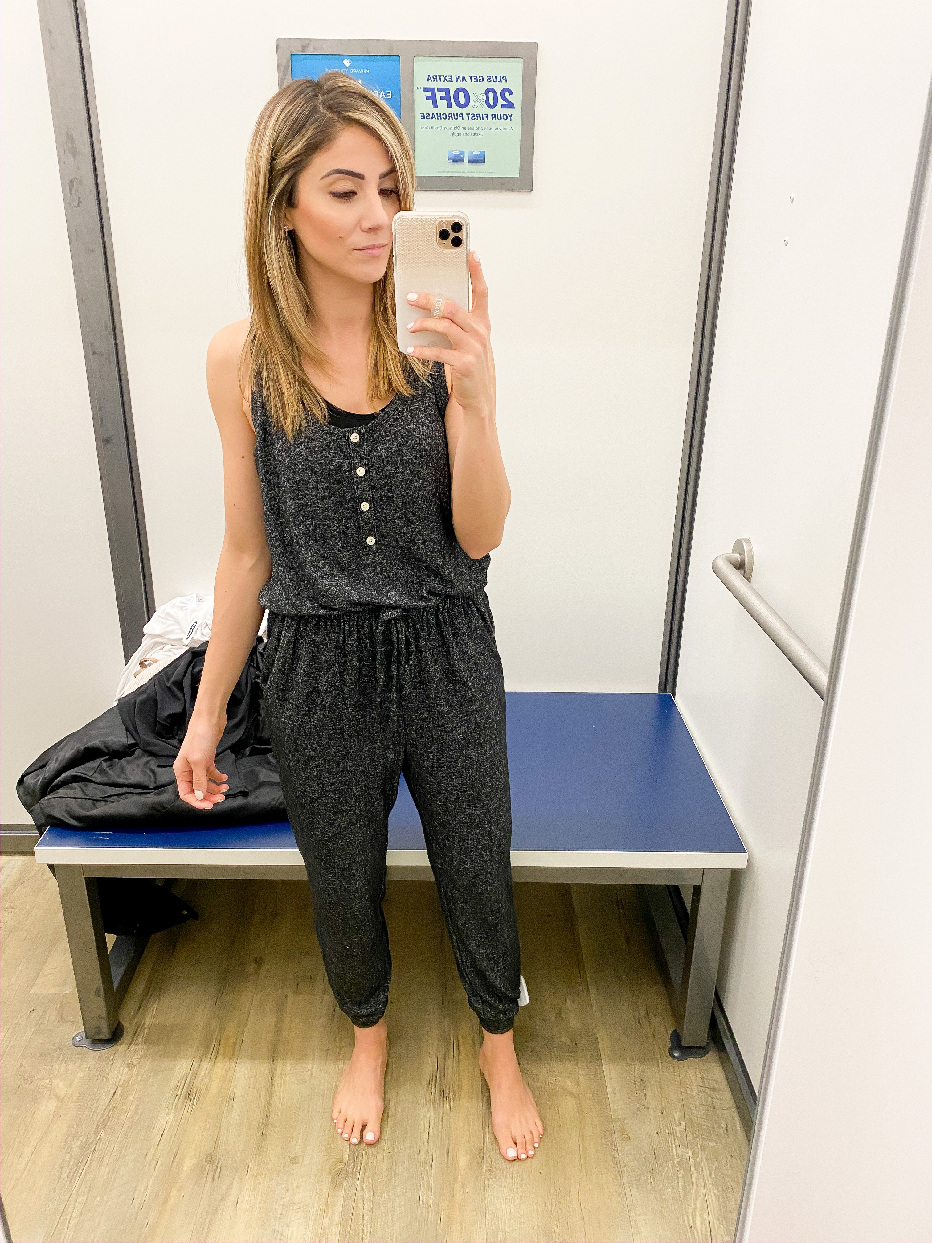 Connecticut life and style blogger Lauren McBride shares an Old Navy try on featuring athletic clothing and athleisure wear.