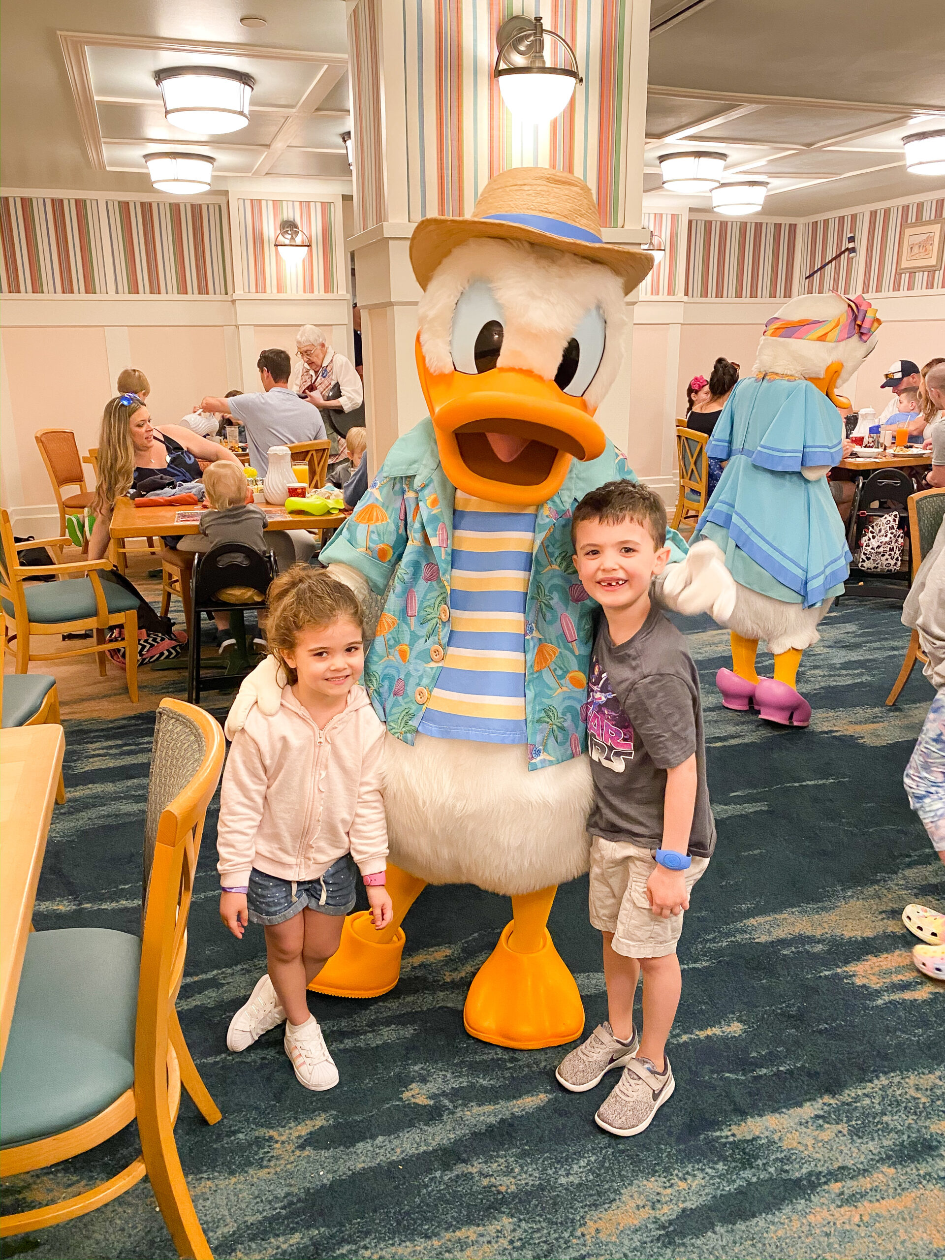 Looking for the best character dining at Walt Disney World? Connecitcut life and style blogger Lauren McBride shares her top choices.