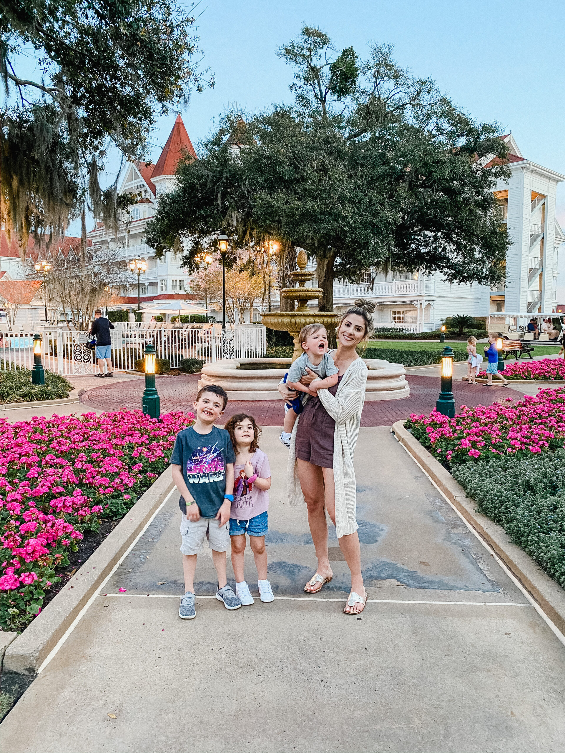 What I Wore to Walt Disney World & Disney Cruise Line - Lauren McBride