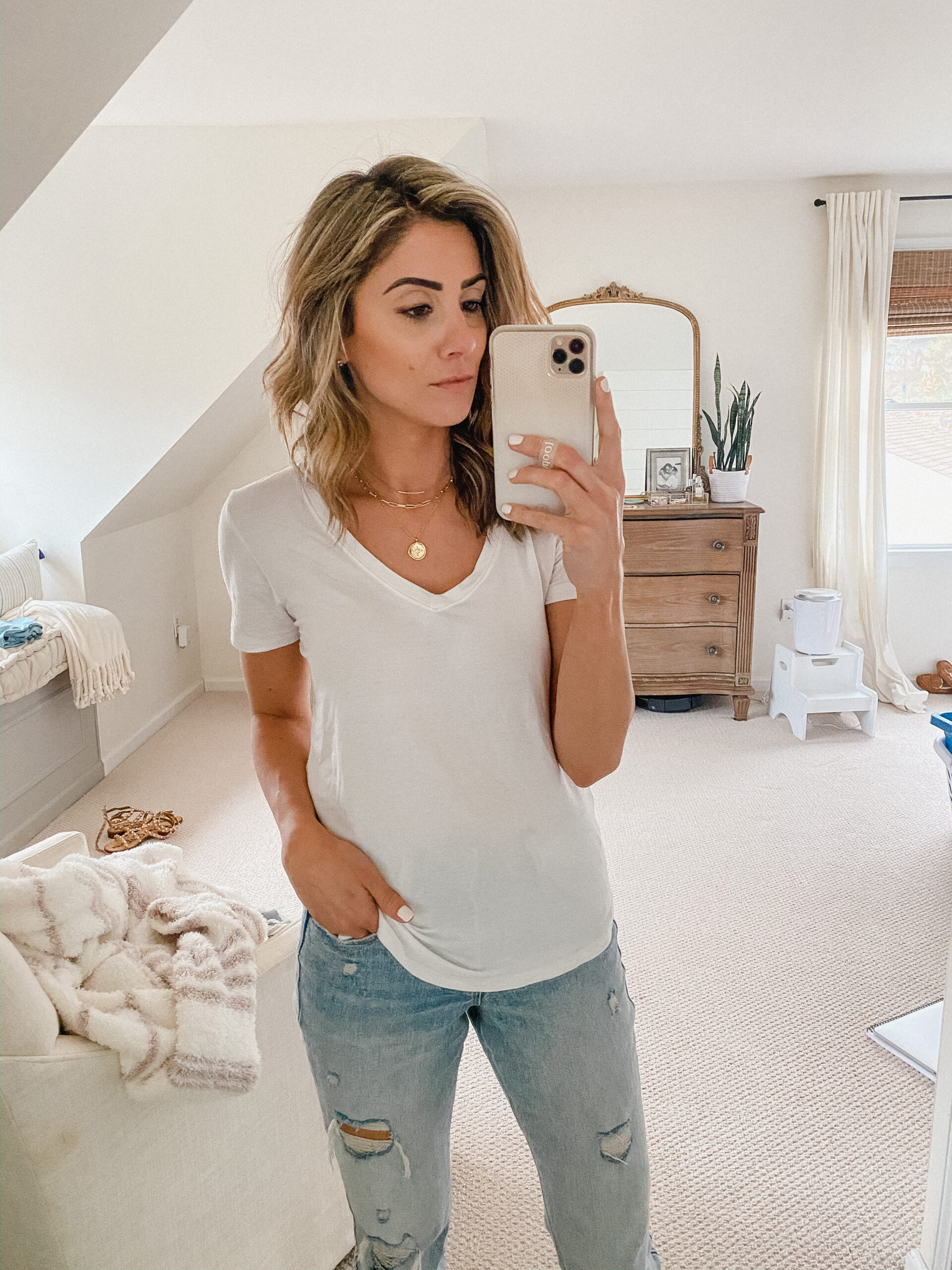 Looking for the Best White T-Shirts? Connecticut life and style blogger Lauren McBride reviews several options to find the best.