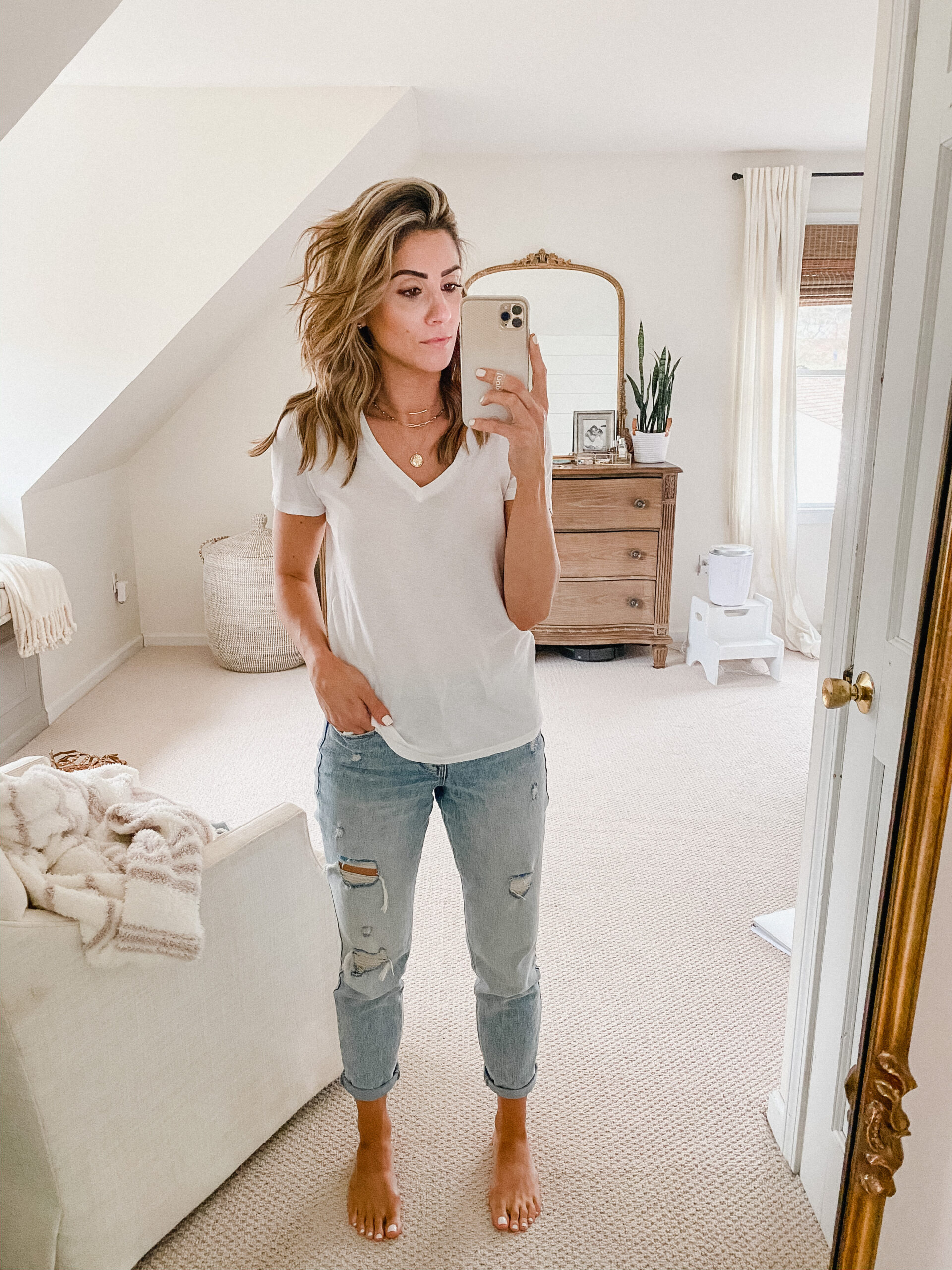 Looking for the Best White T-Shirts? Connecticut life and style blogger Lauren McBride reviews several options to find the best.