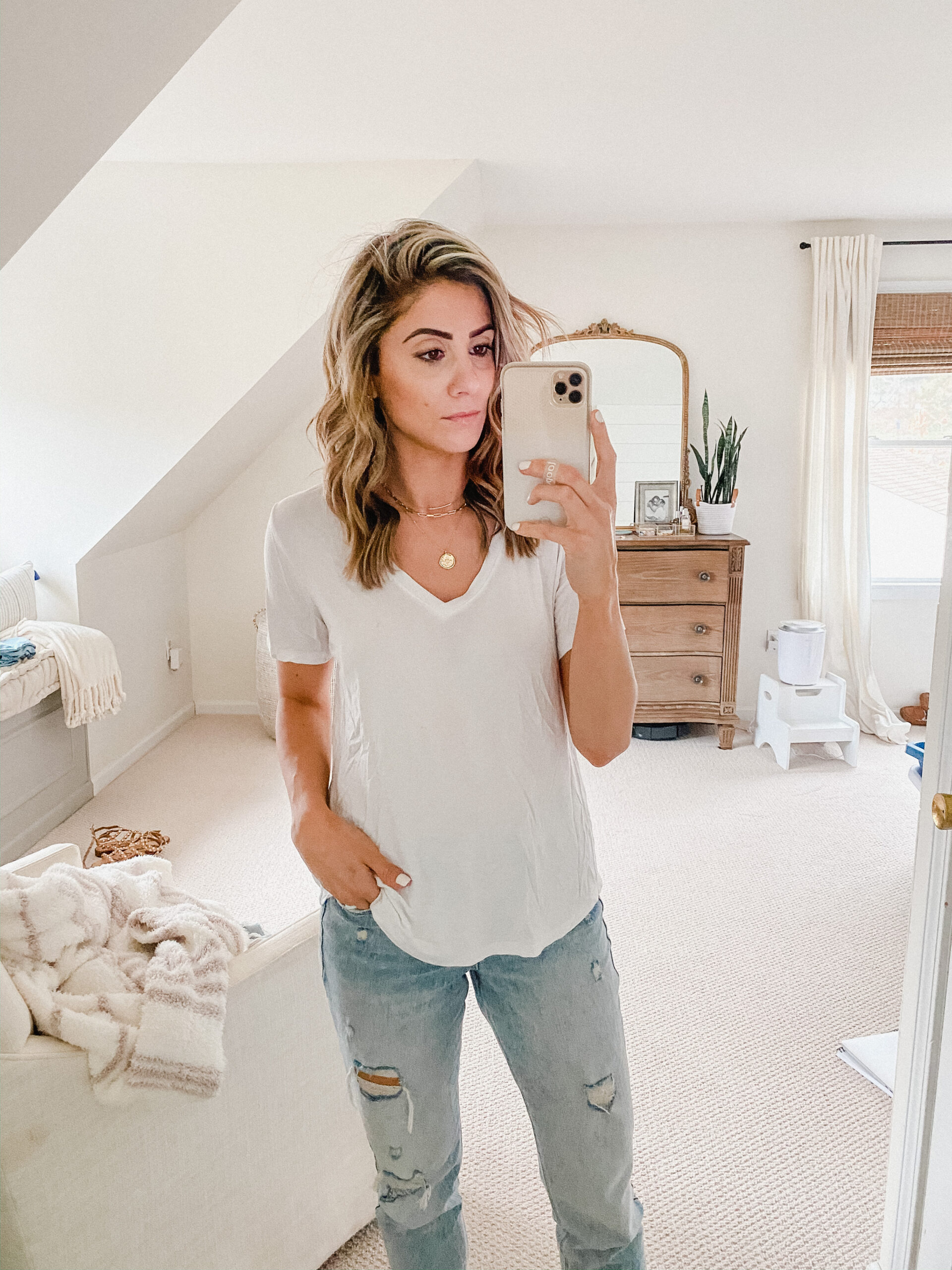 Looking for the Best White T-Shirts? Connecticut life and style blogger Lauren McBride reviews several options to find the best.