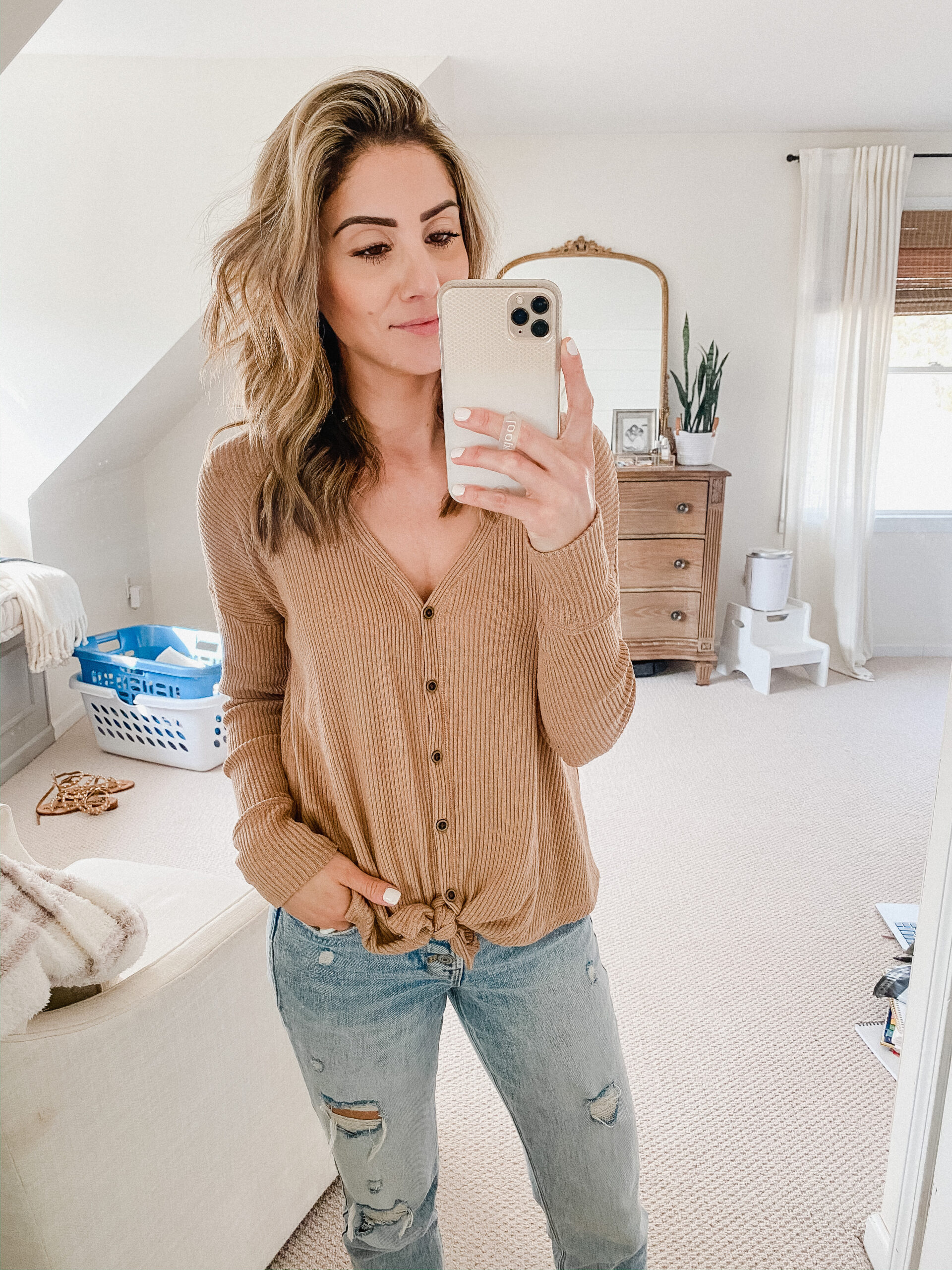 Connecticut life and style blogger Lauren McBride shares her Abercrombie Spring Sale favorites, including tops, pants, loungewear, and more.