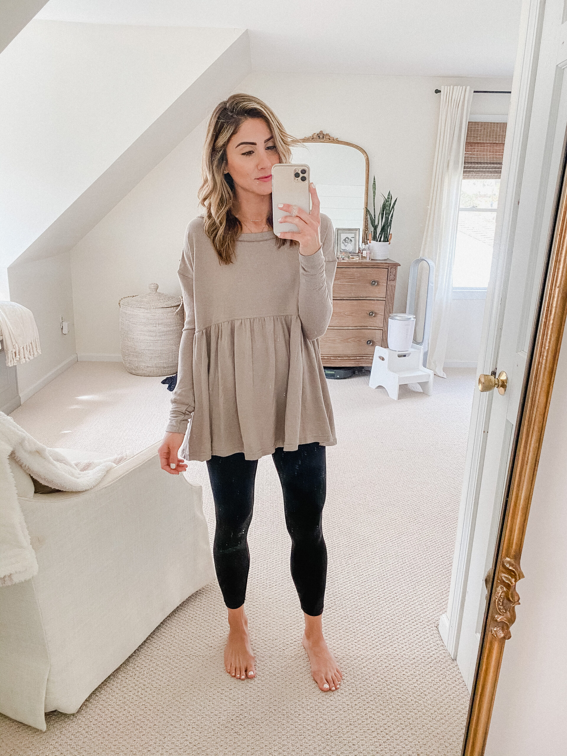 Connecticut life and style blogger Lauren McBride shares another loungewear try on, featuring a variety comfortable clothing options.