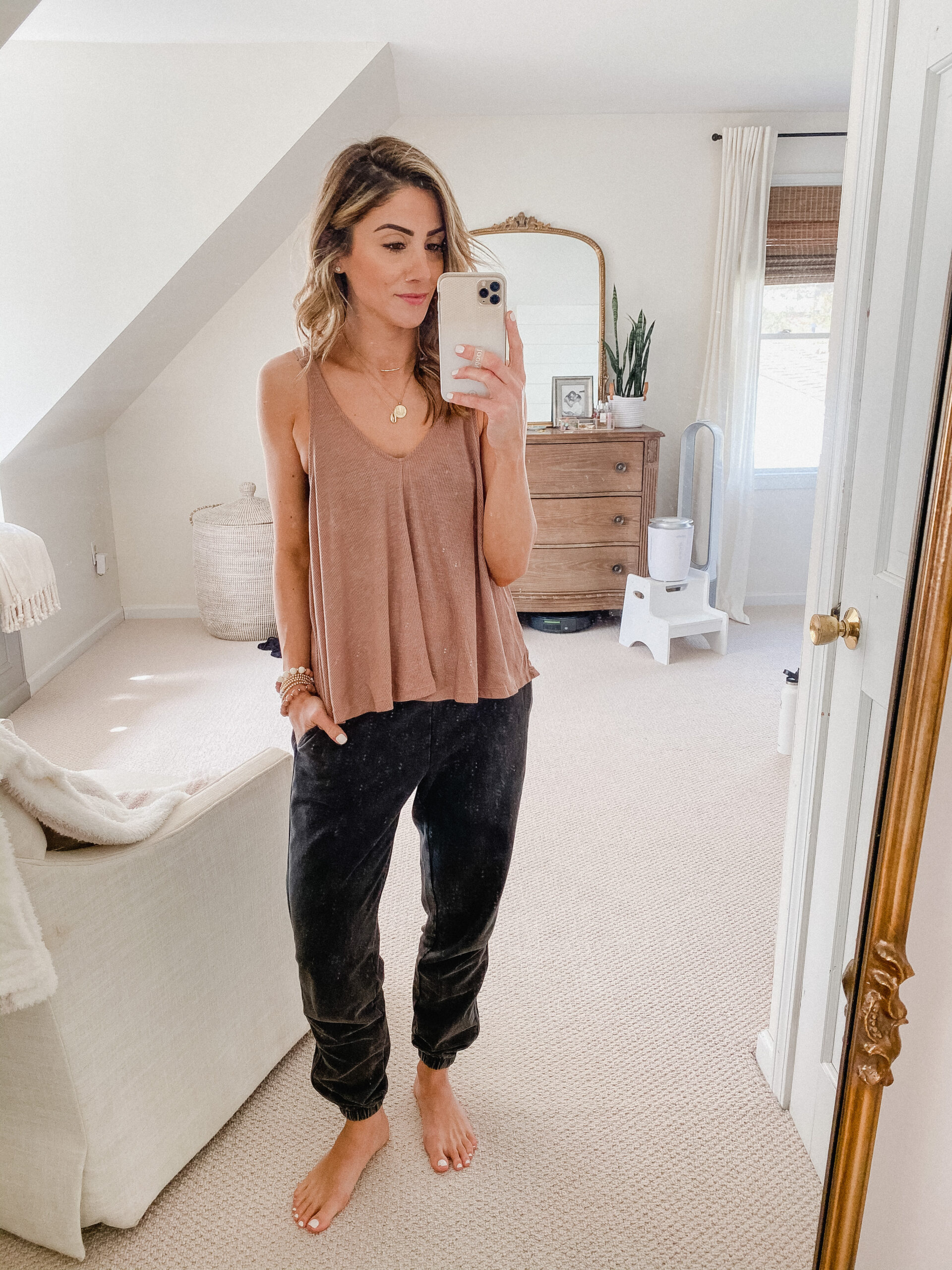 Connecticut life and style blogger Lauren McBride shares another loungewear try on, featuring a variety comfortable clothing options.