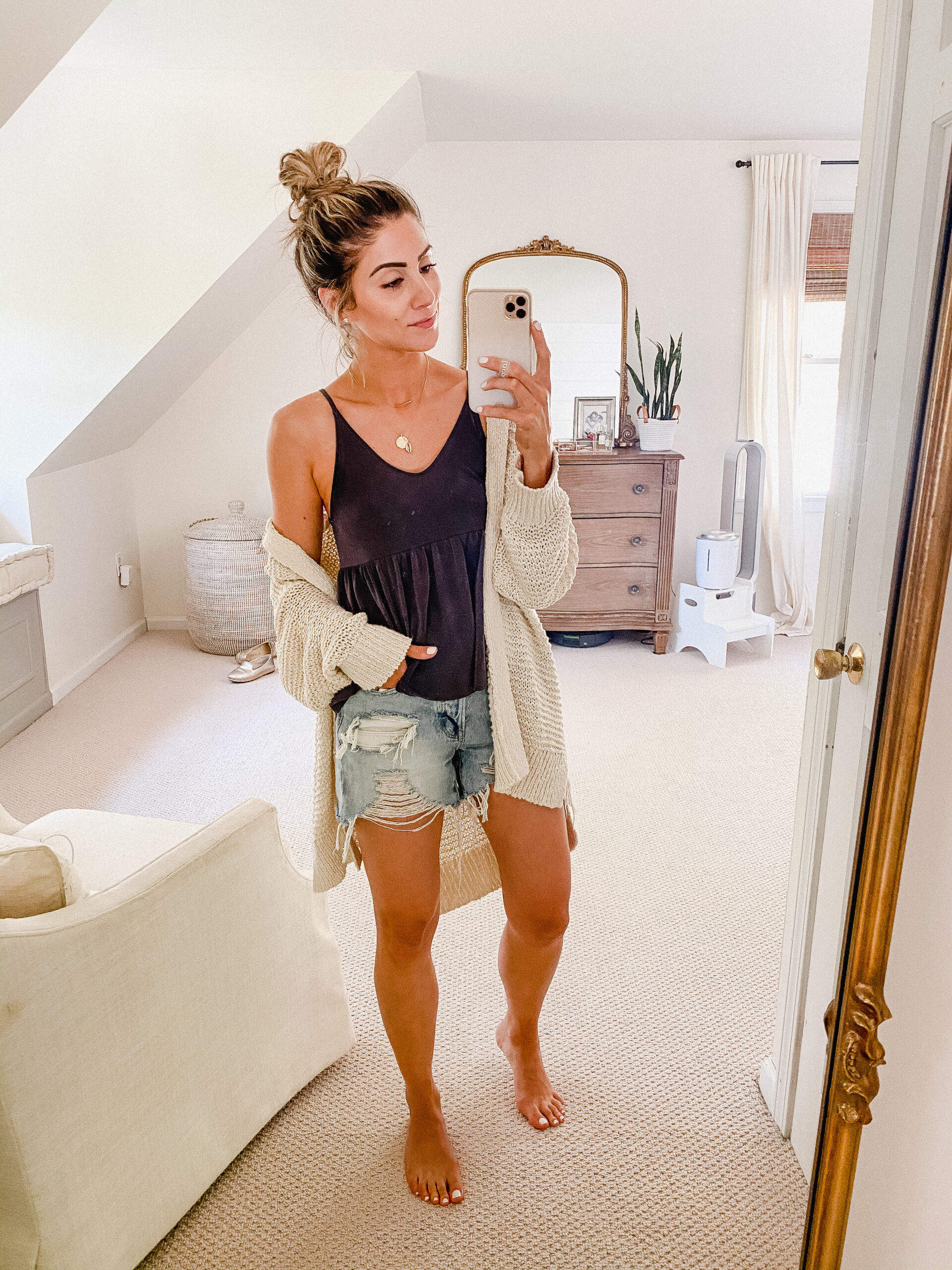 Connecticut life and style blogger Lauren McBride shares a round up of Memorial Day 2020 sales, including her top picks from each retailer.