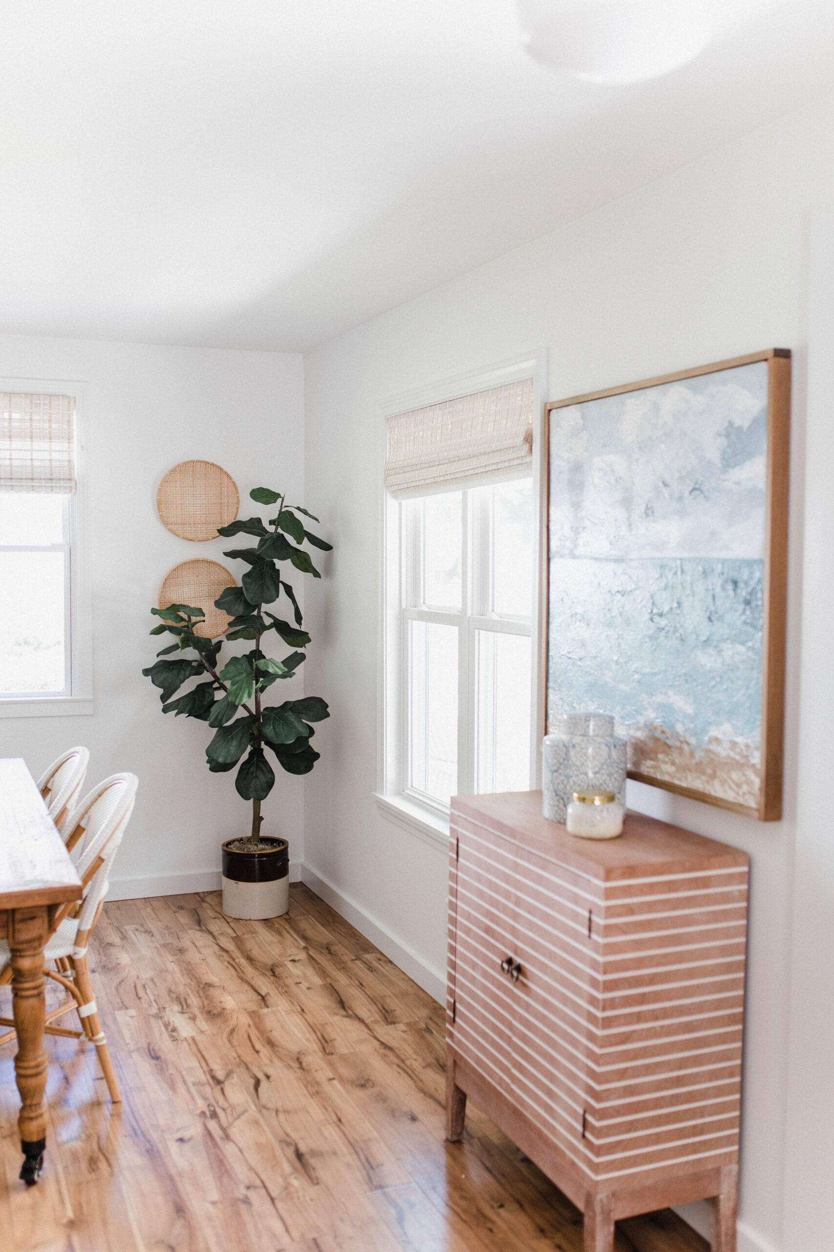 Connecticut life and style blogger Lauren McBride give a peek into her modern coastal dining room, including a source list.