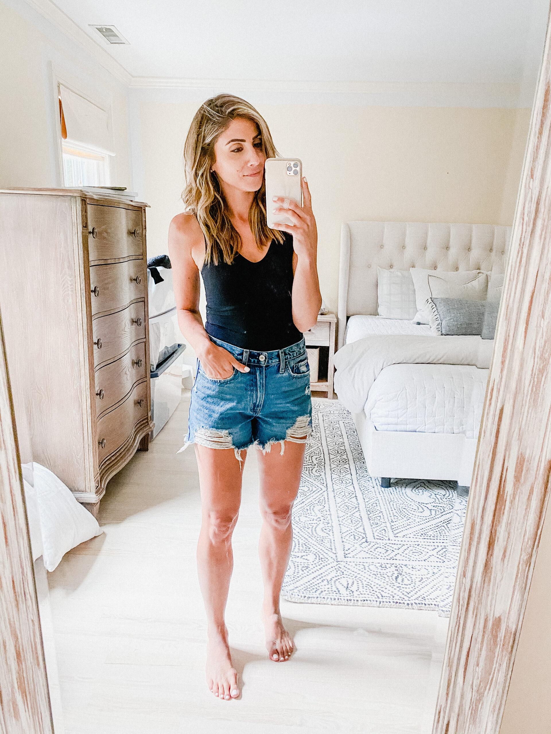 Connecticut life and style blogger Lauren McBride shares a mini Abercrombie & Fitch try on featuring a variety of summer options.