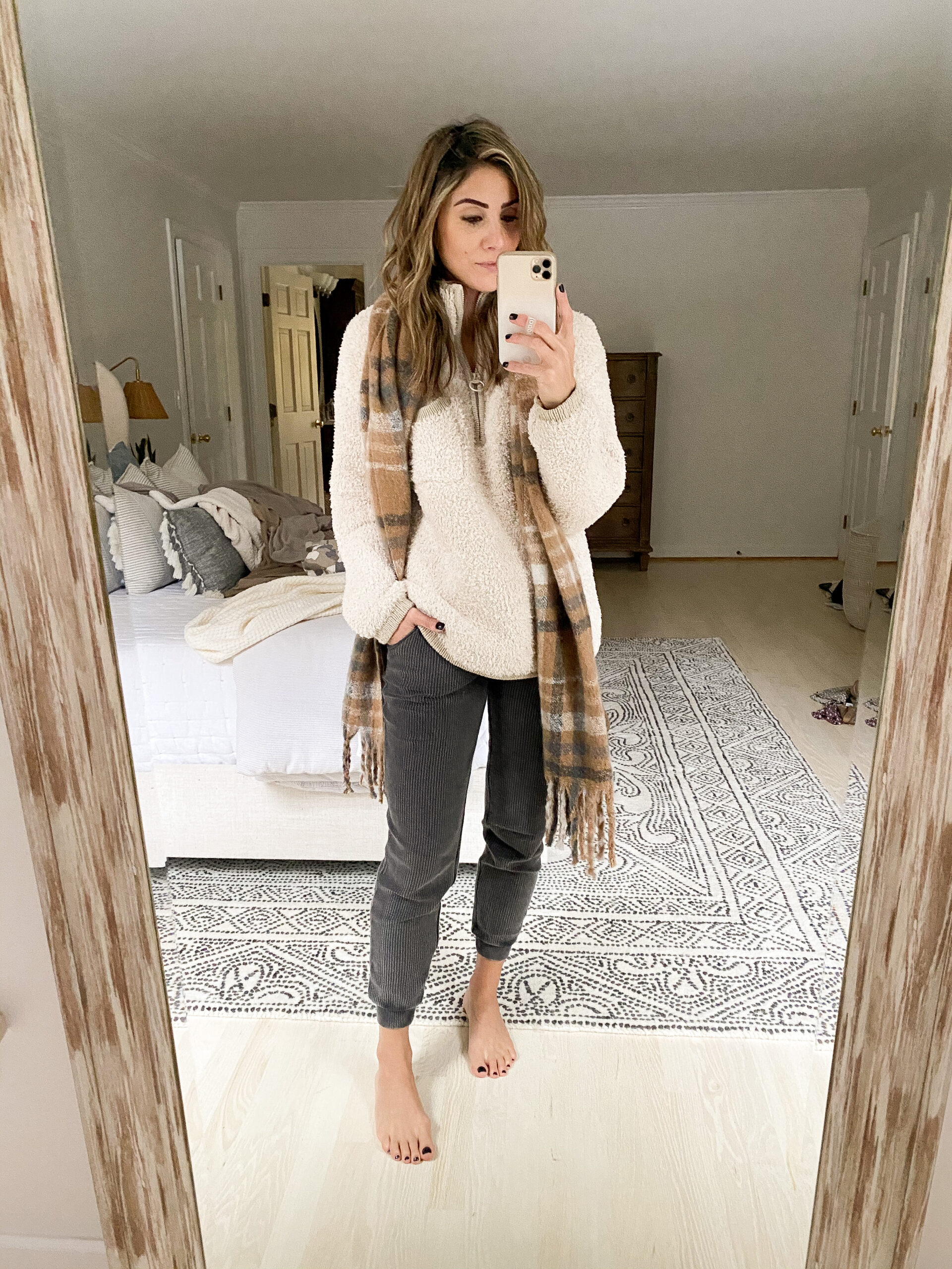 Looking for some cozy options to add to your wardrobe? Connecticut life and style Lauren McBride shares a cozy fall try on.