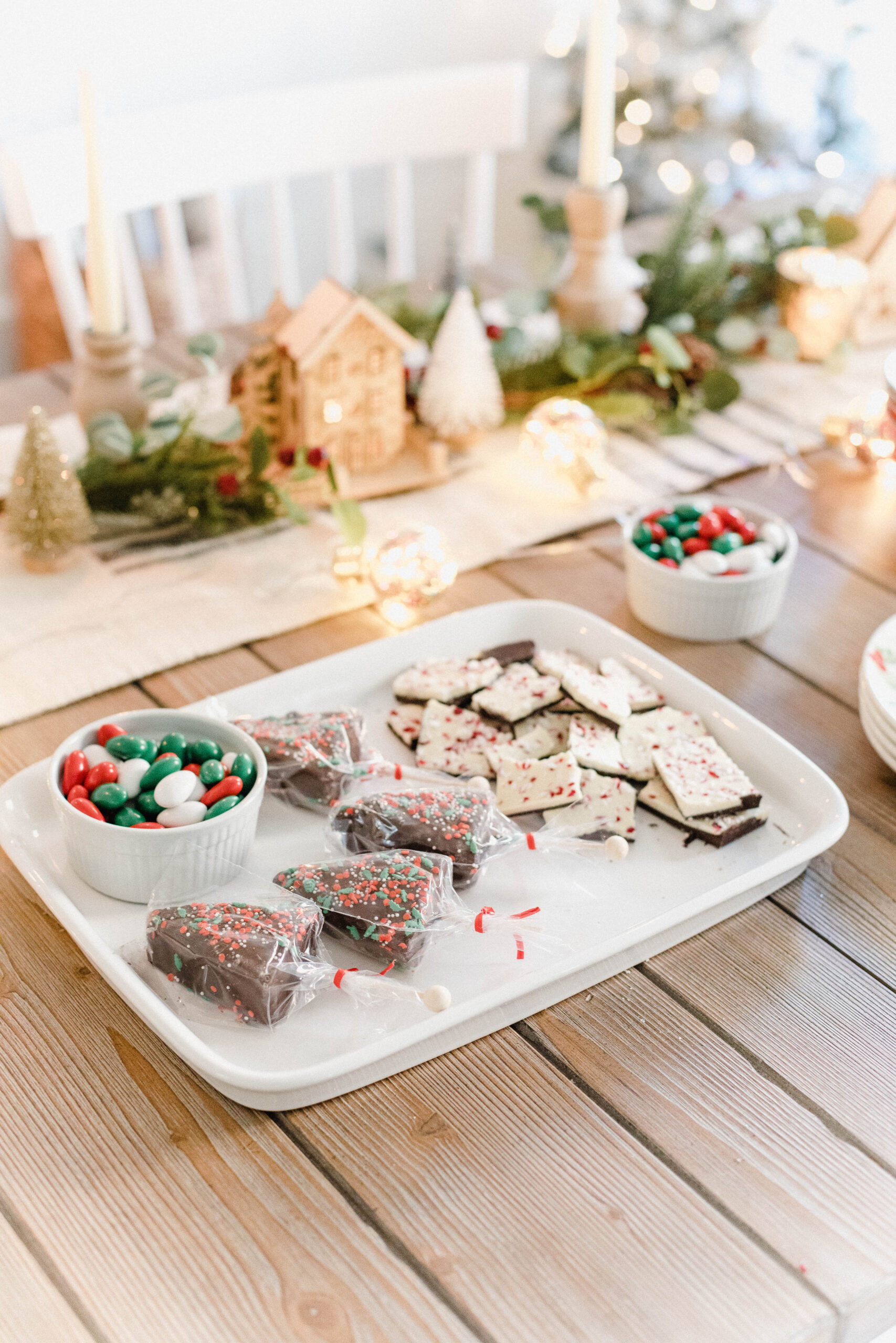 Looking for the perfect holiday hot cocoa bar? Connecticut Lifestyle blogger Lauren McBride is sharing her favorite finds for this festive holiday activity!