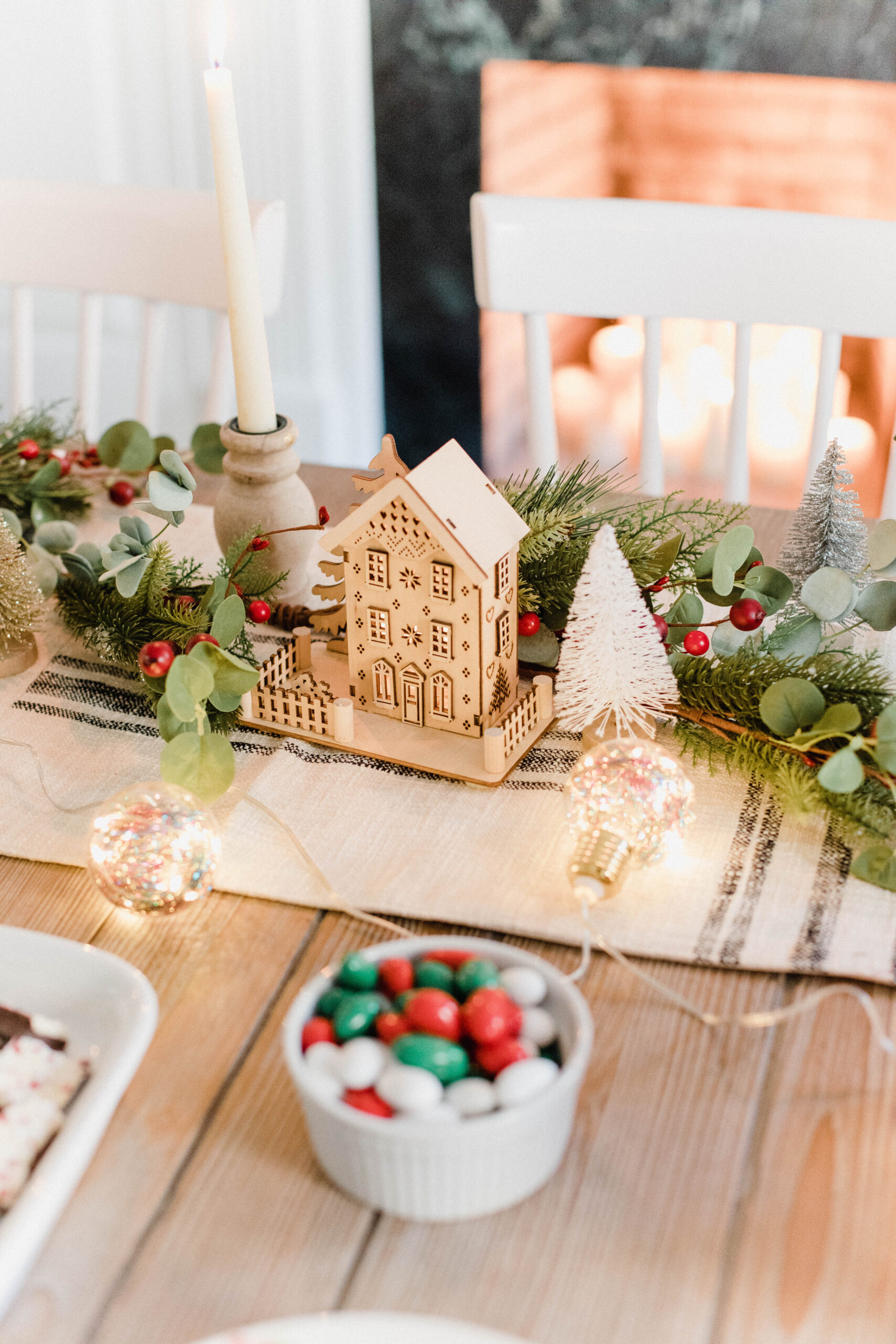 Looking for the perfect holiday hot cocoa bar? Connecticut Lifestyle blogger Lauren McBride is sharing her favorite finds for this festive holiday activity!