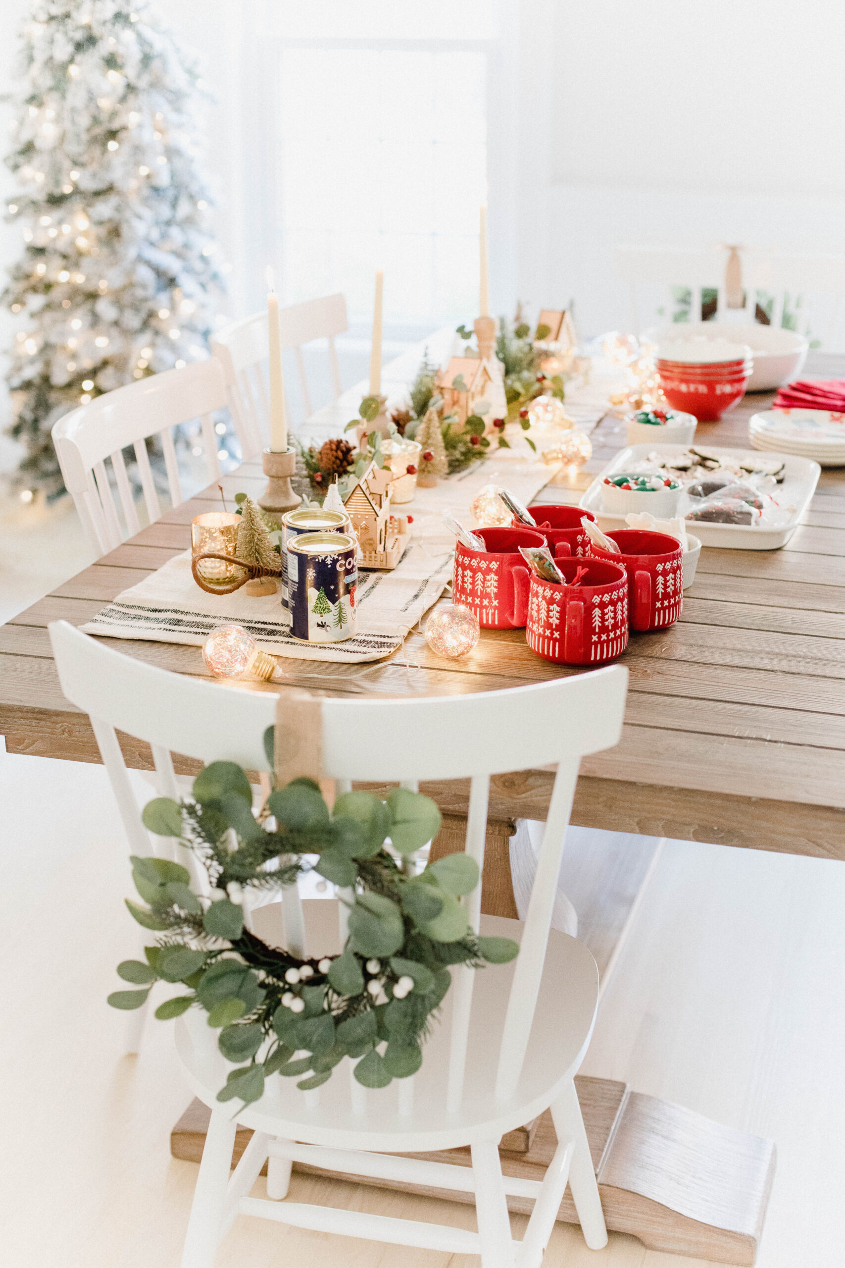 Looking for the perfect holiday hot cocoa bar? Connecticut Lifestyle blogger Lauren McBride is sharing her favorite finds for this festive holiday activity!