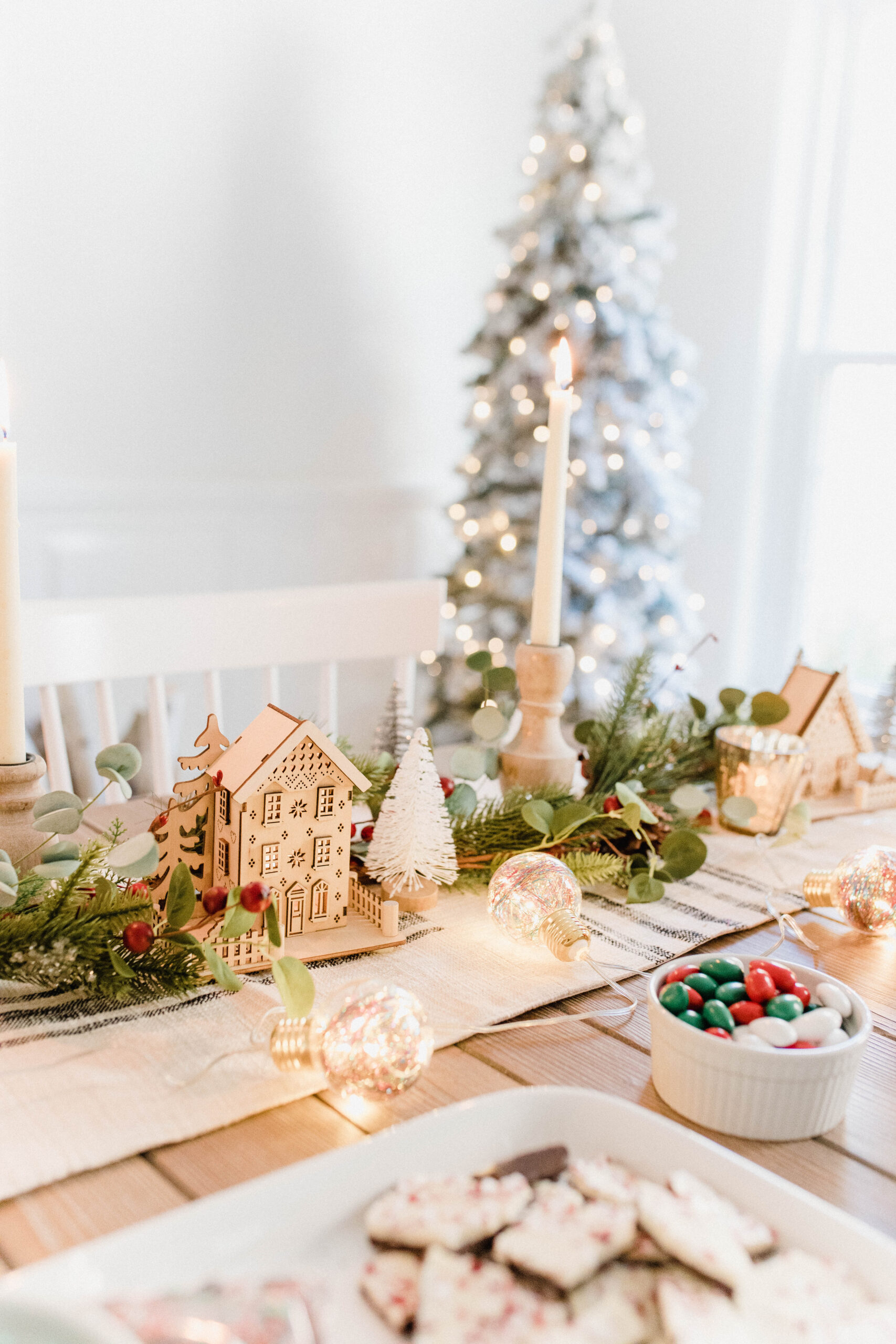 Looking for the perfect holiday hot cocoa bar? Connecticut Lifestyle blogger Lauren McBride is sharing her favorite finds for this festive holiday activity!