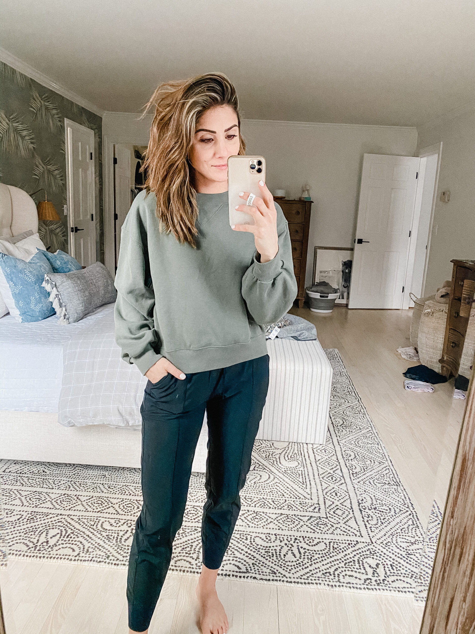 Longing for spring weather and spring clothing finds? Connecticut blogger Lauren McBride is sharing her Abercrombie Spring Finds Try-on here!