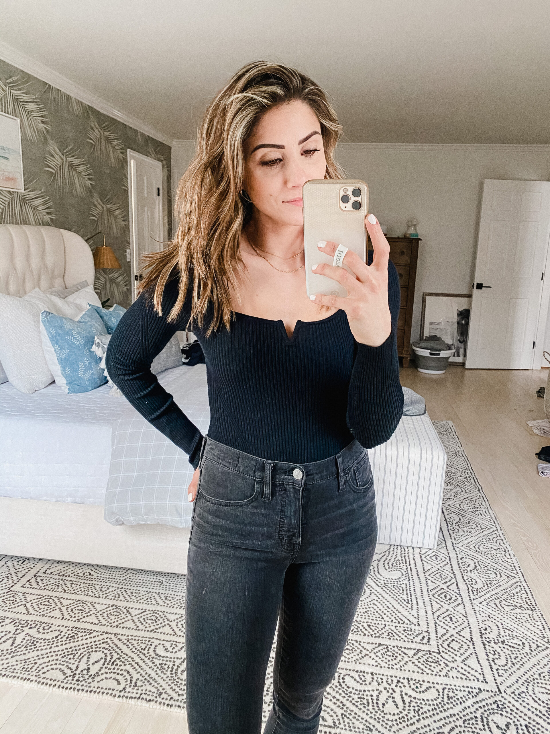 Longing for spring weather and spring clothing finds? Connecticut blogger Lauren McBride is sharing her Abercrombie Spring Finds Try-on here!