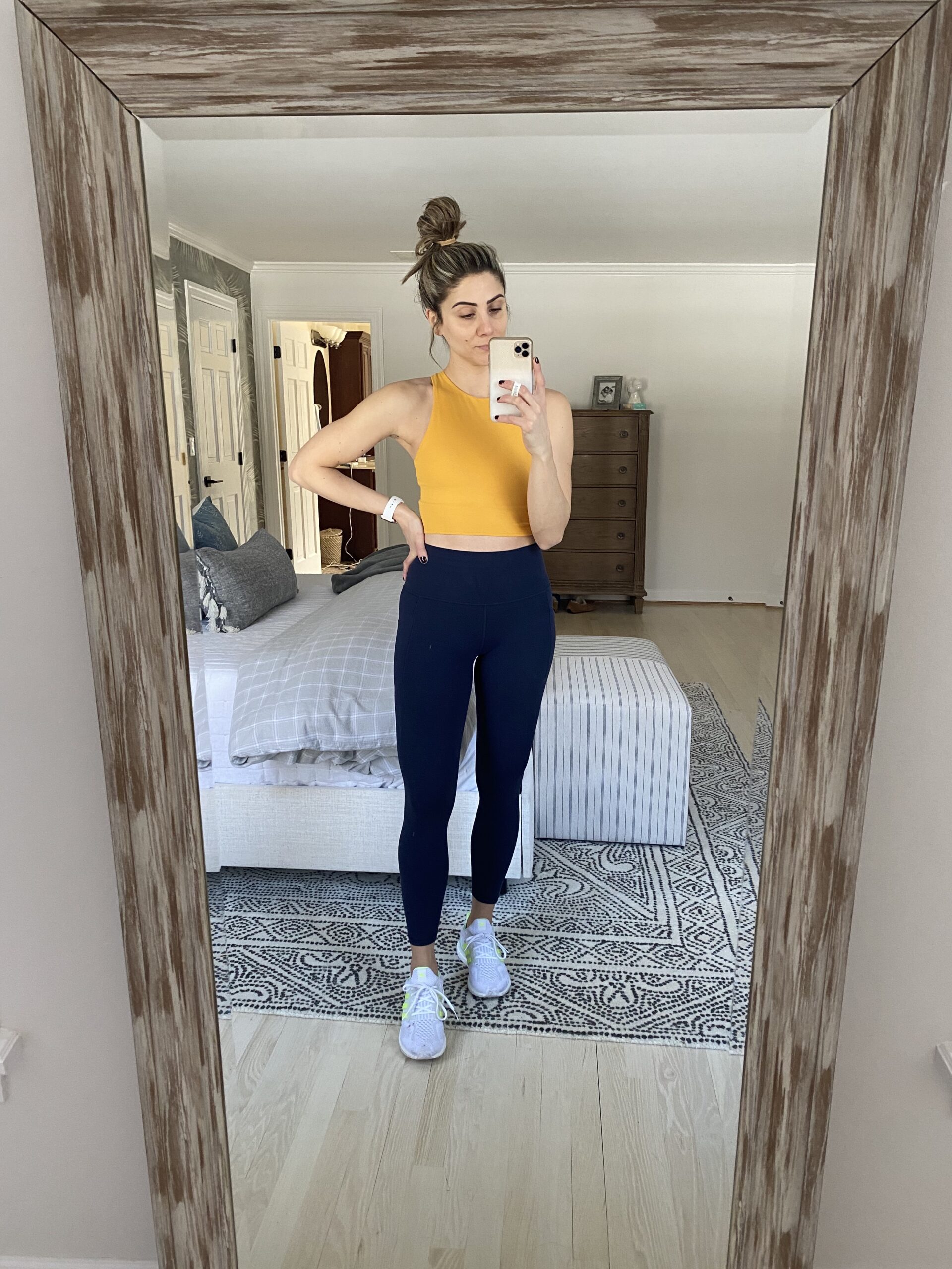 Connecticut life and style blogger Lauren McBride shares her picks from the Athleta Friends and Family sale. 