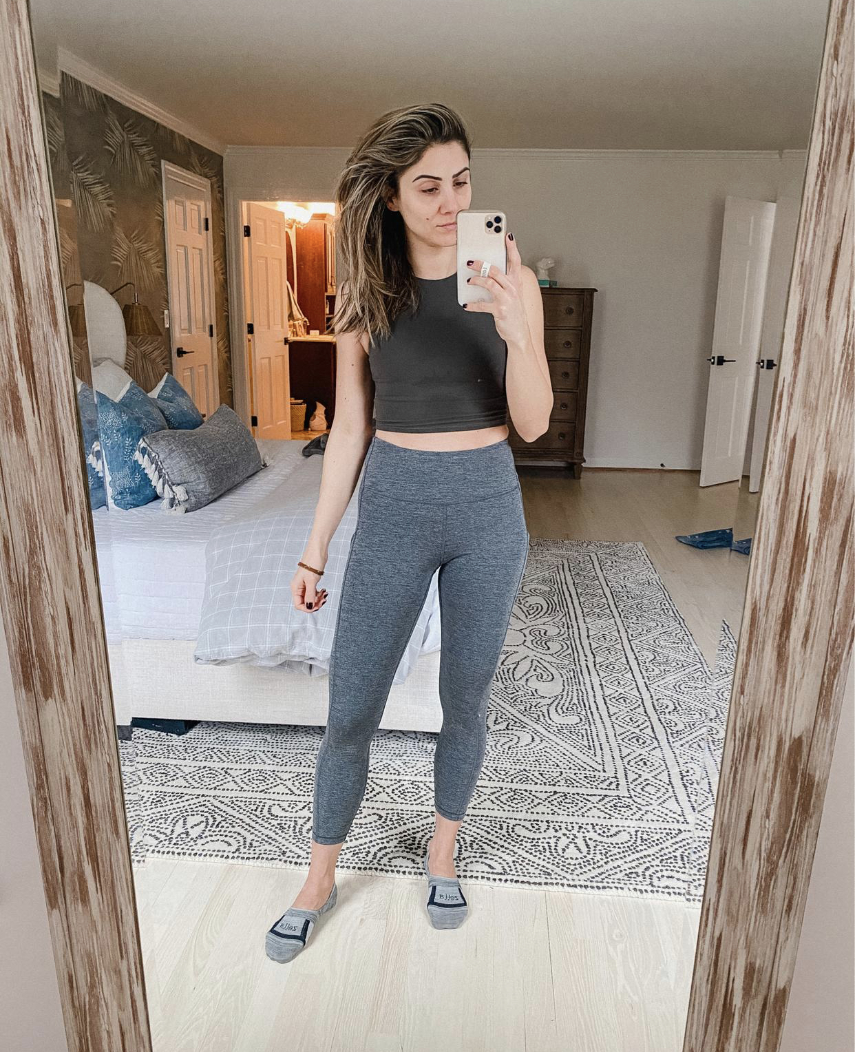 Connecticut life and style blogger Lauren McBride shares her picks from the Athleta Friends and Family sale. 