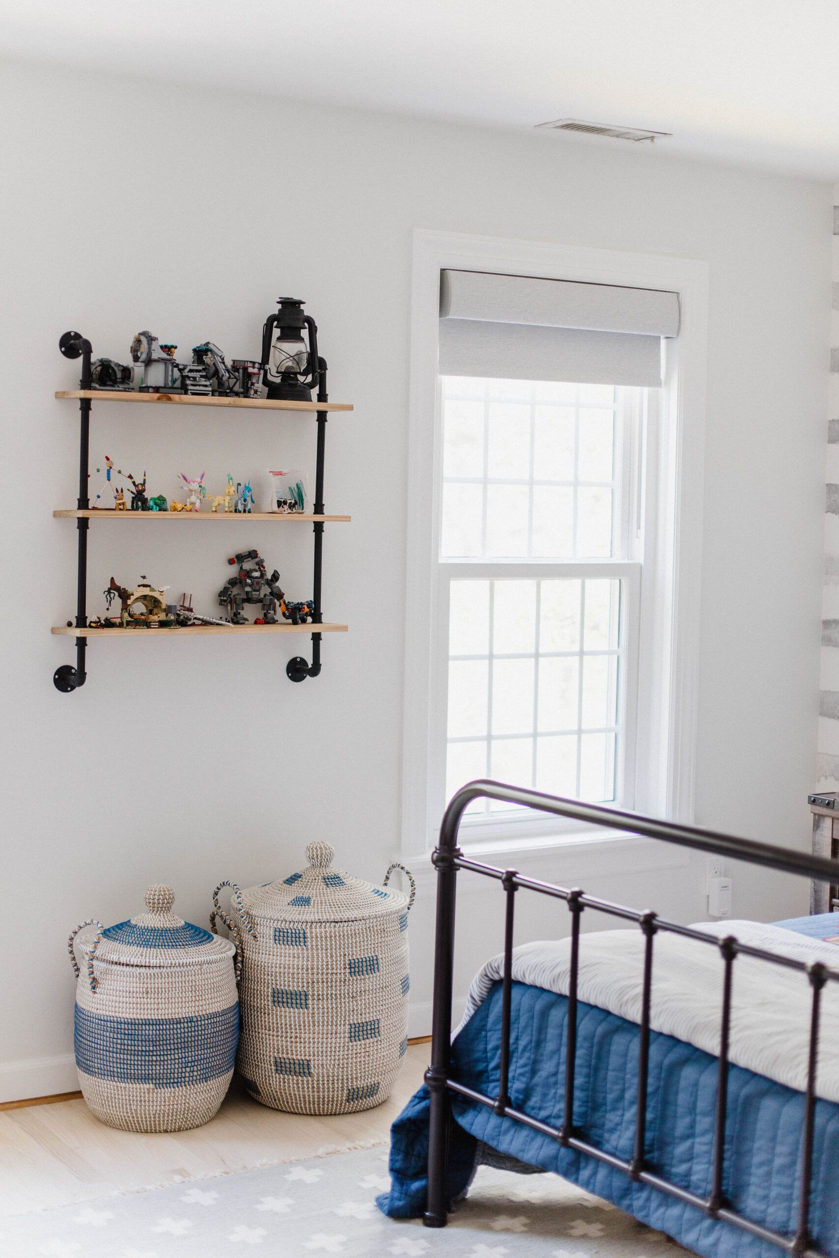 Looking for motorized shades for your home? Connecticut life and style blogger Lauren McBride shares Serena Smart Shades.