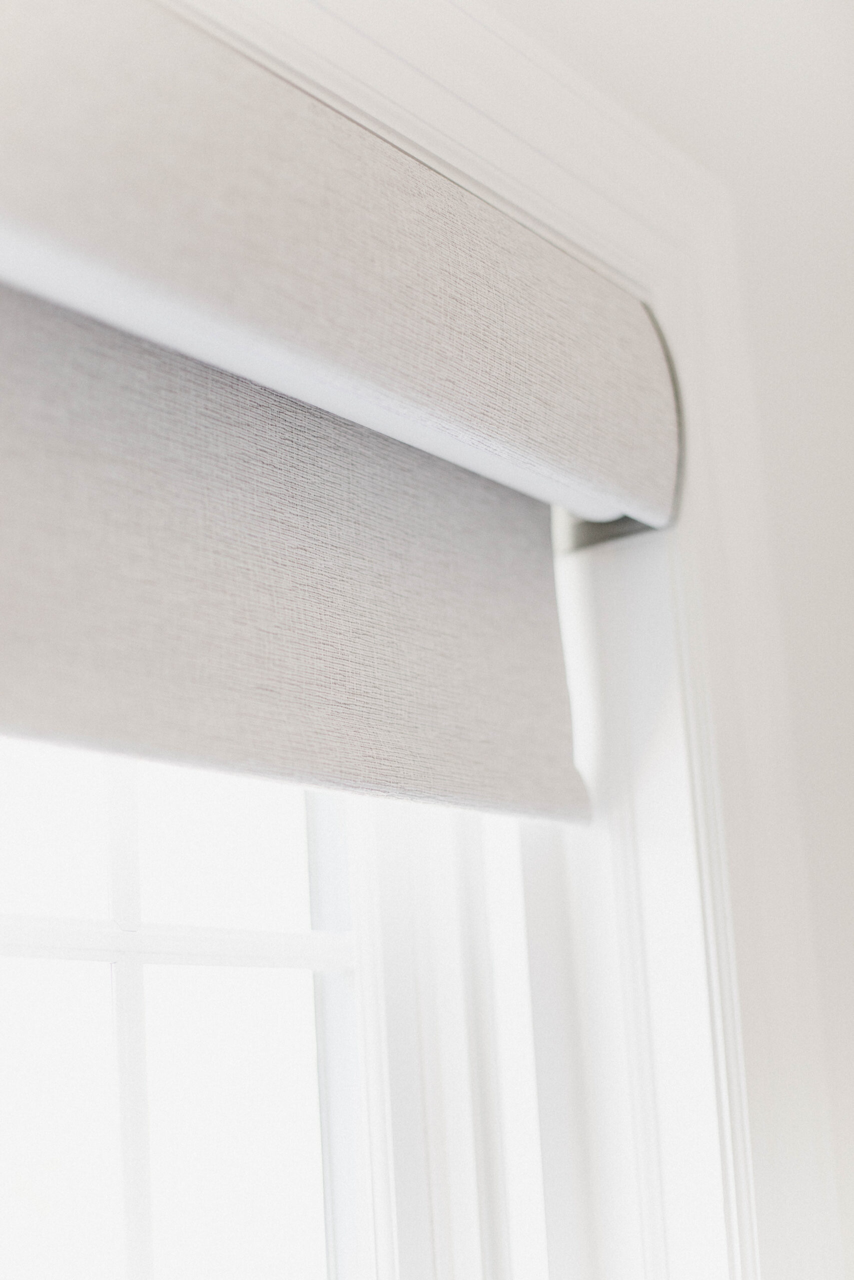 Looking for motorized shades for your home? Connecticut life and style blogger Lauren McBride shares Serena Smart Shades.