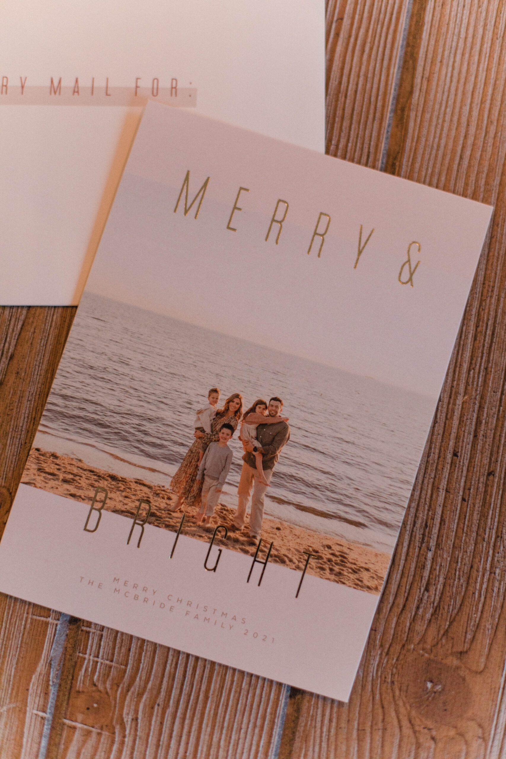 Connecticut life and style blogger Lauren McBride shares her holiday cards and several gift ideas from Minted.