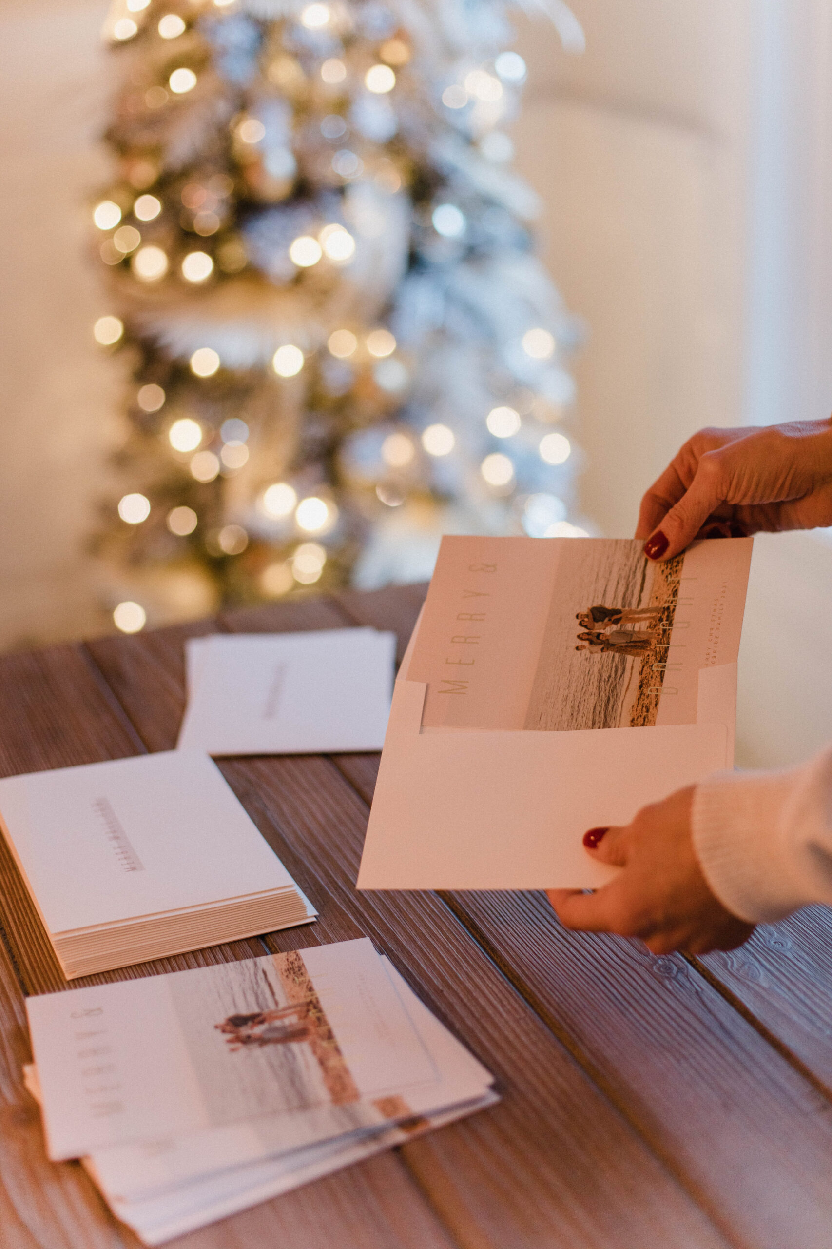 Connecticut life and style blogger Lauren McBride shares her holiday cards and several gift ideas from Minted.