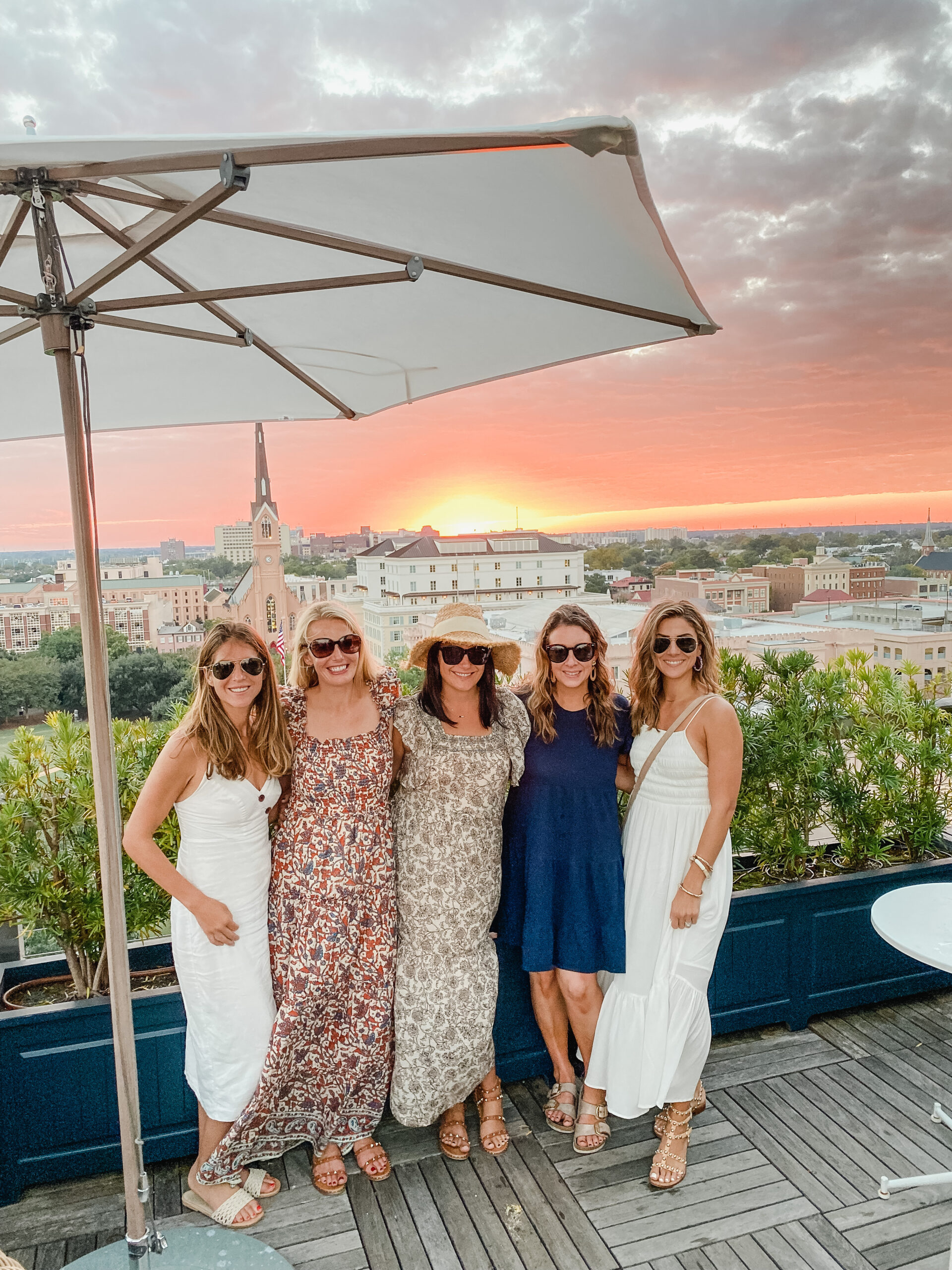 Connecticut life and stye blogger Lauren McBrides shares where to stay, eat, and what to do for a girls weekend in Charleston, South Carolina.